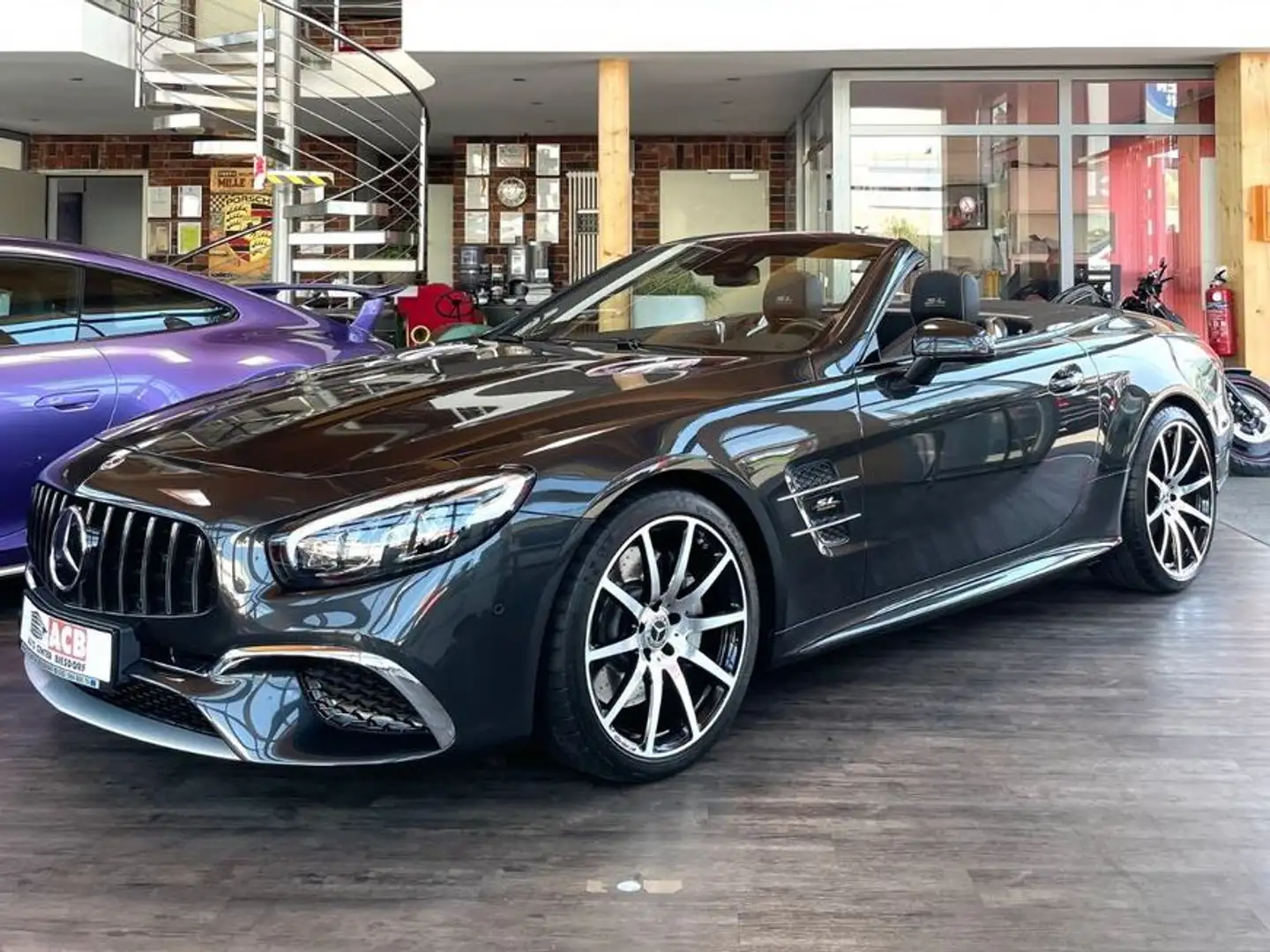 Mercedes-Benz SL 500 AMG Grand Edition Magic Sky Designo BRD Šedá - 2