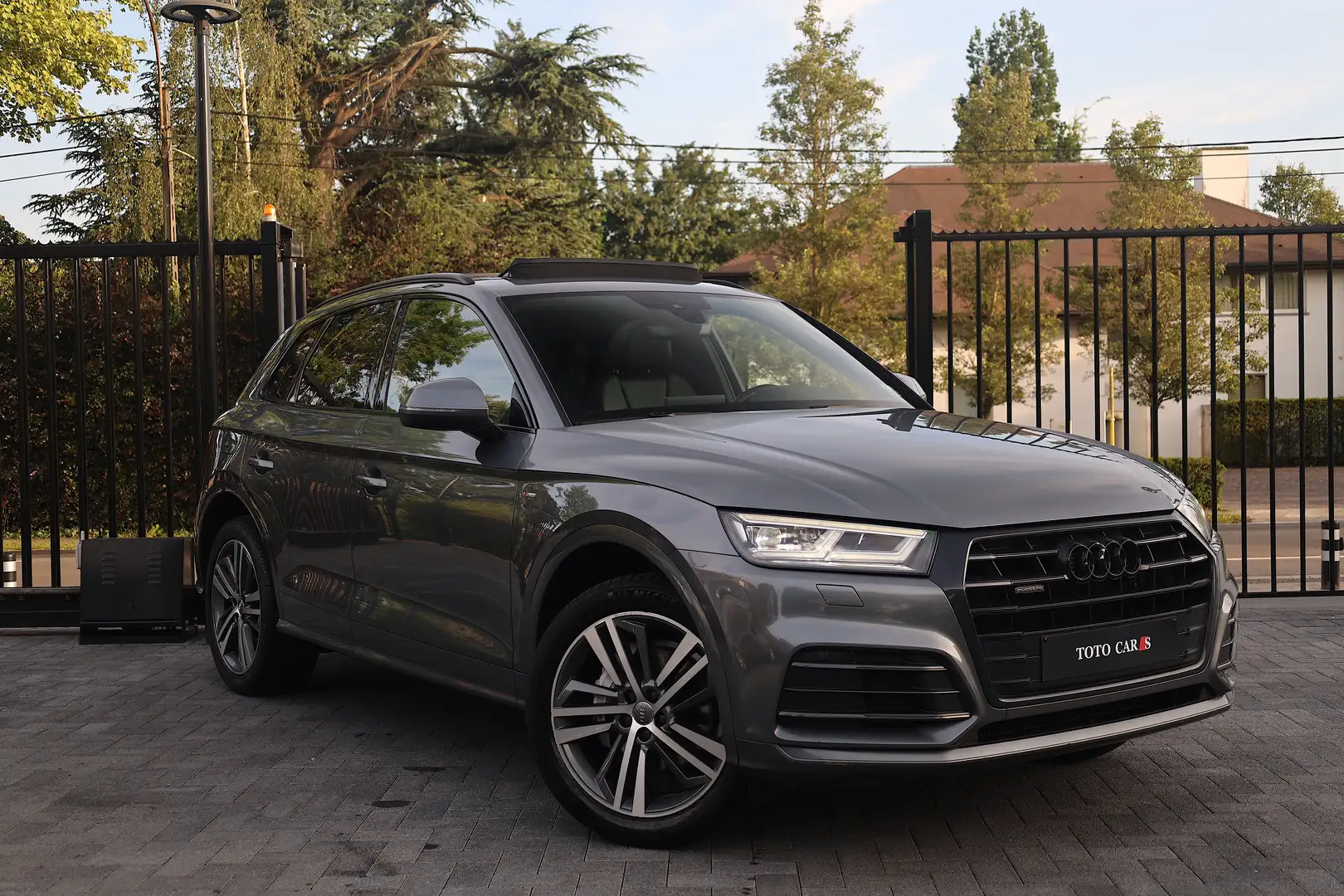 Audi Q5 2.0TDi | S-Line | COCKPIT | PANO | METRIX | LEDER Grey - 2