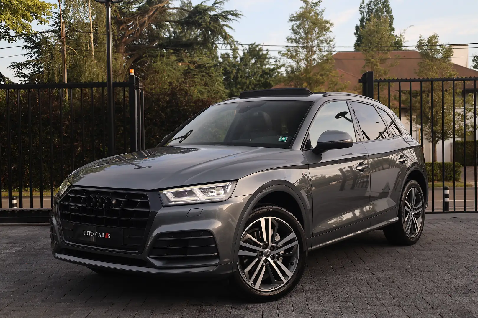 Audi Q5 2.0TDi | S-Line | COCKPIT | PANO | METRIX | LEDER Grey - 1