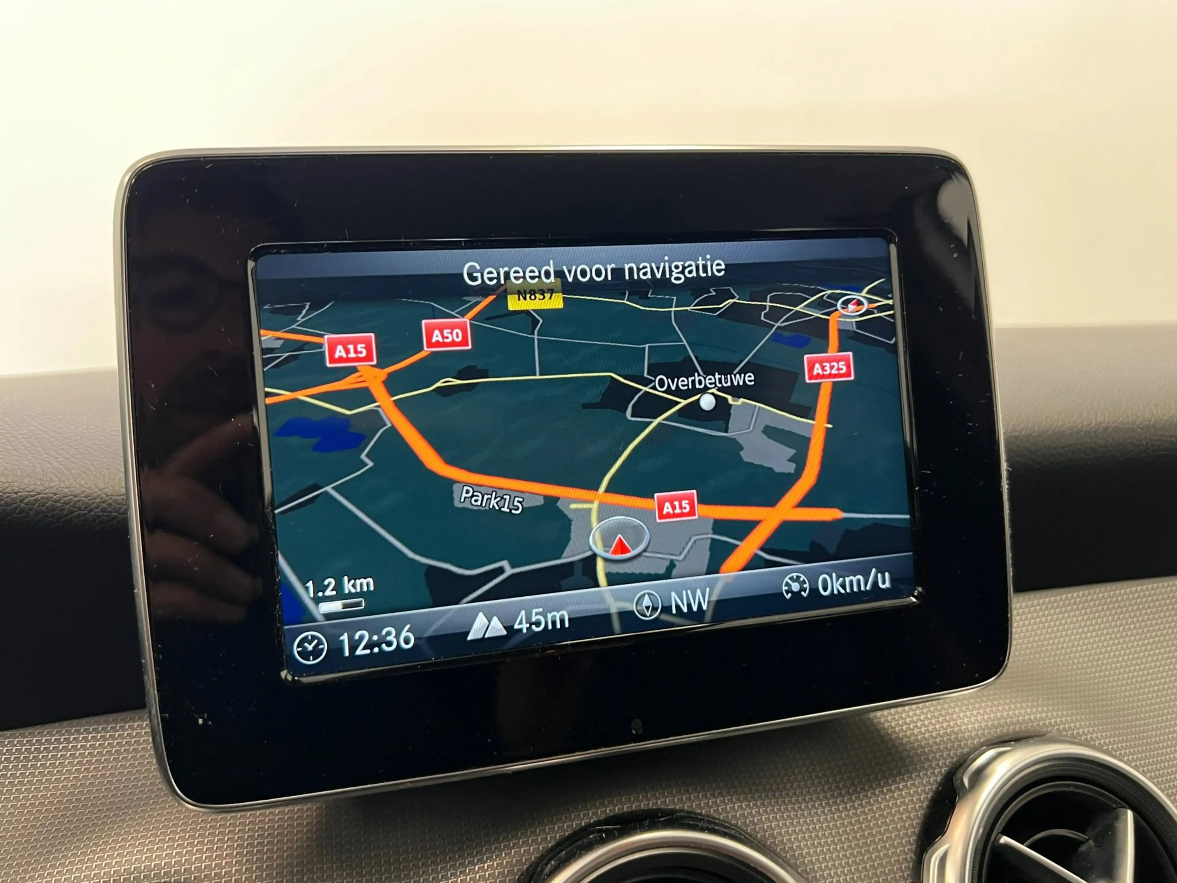 Mercedes-Benz GLA 180 Urban / Leder / Clima / Stoelverwarming — photo 12