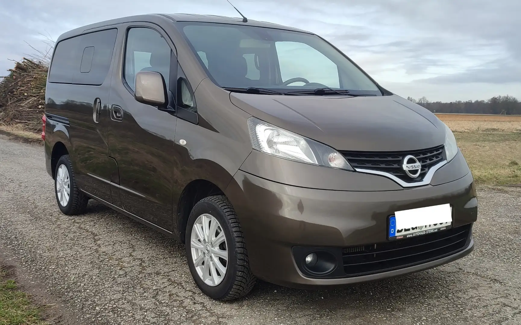 Nissan Evalia Evalia Tekna NAVI+ KEYLESS+ KAMERA+1.H.+Scheckheft smeđa - 1