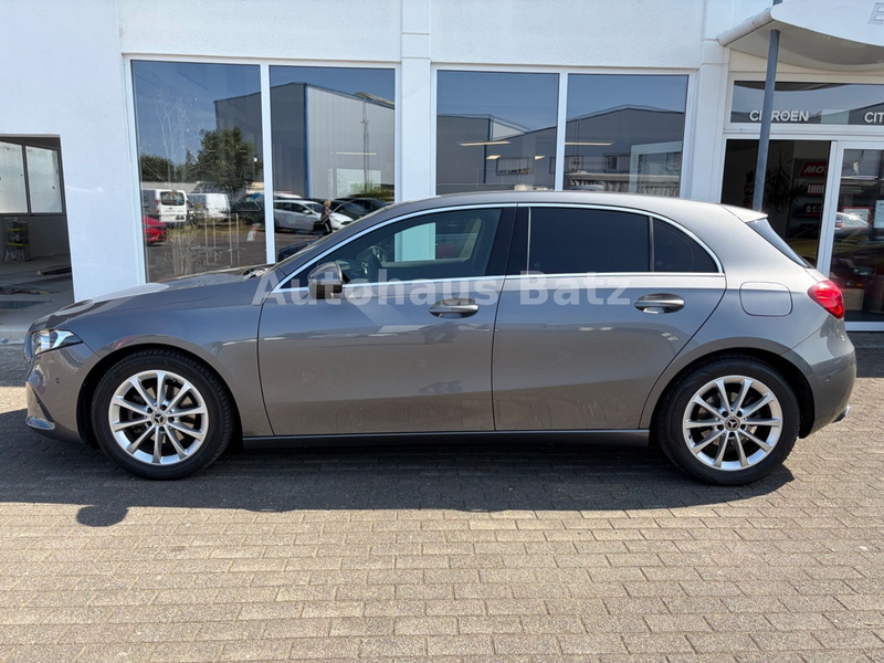 Mercedes-Benz A 180 SHZ*Totwinkel*R.Kamera*Checkheftgepflegt — photo 10