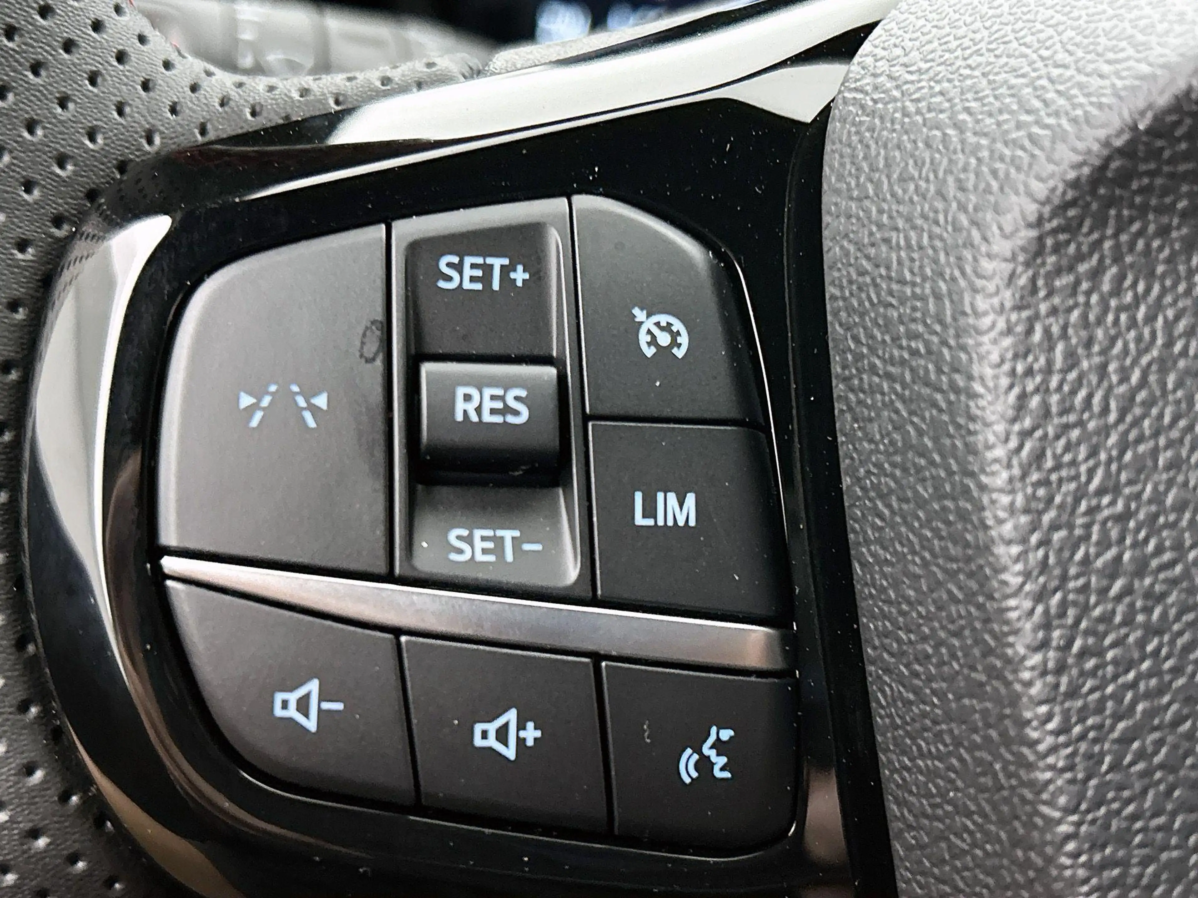 Ford Puma 1.0 EcoBoost Hybrid ST-Line EXCLUSIVE DEAL | COMFO — photo 6
