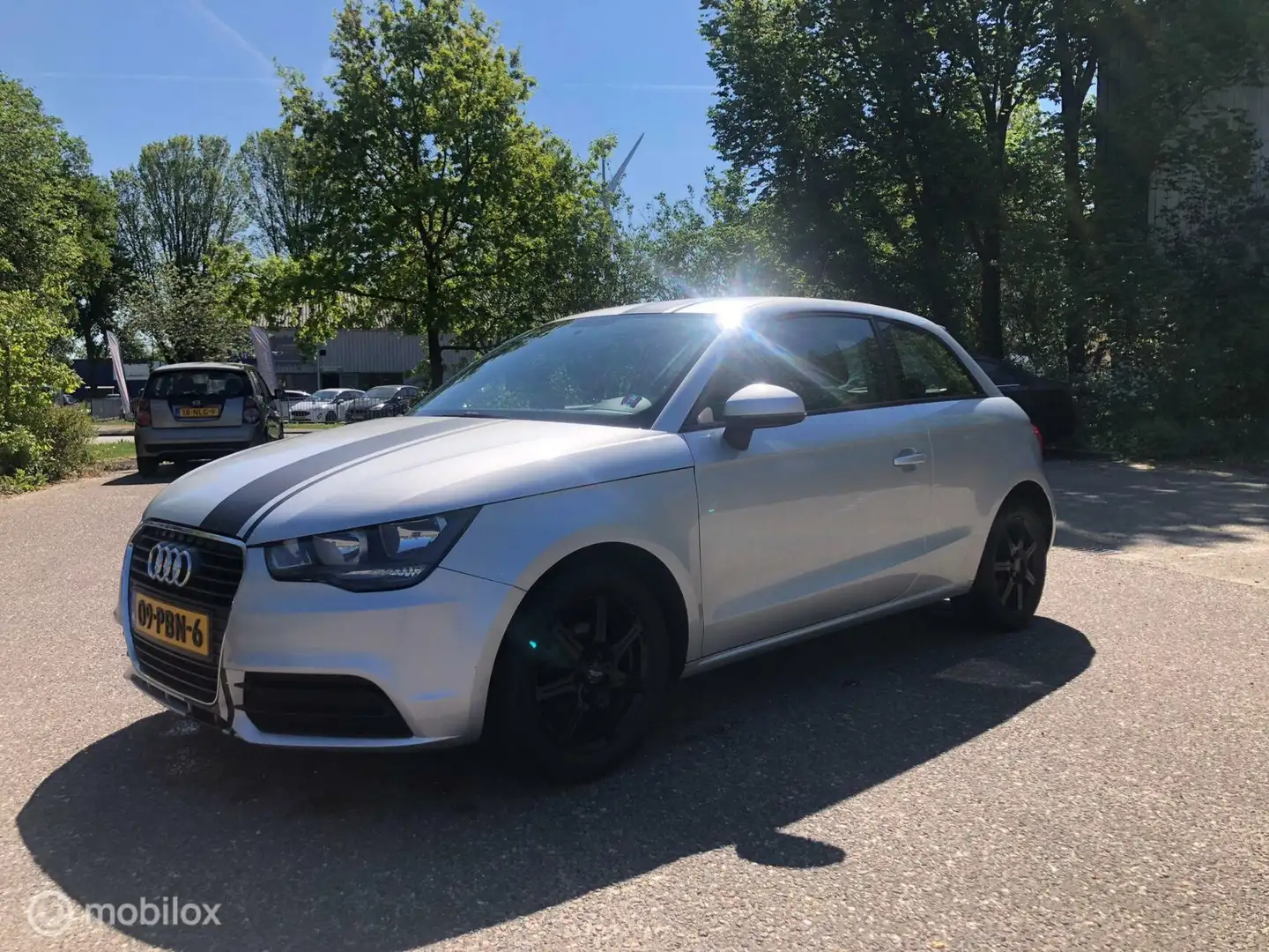 Audi A1 1.2 TFSI Attraction Gris - 1