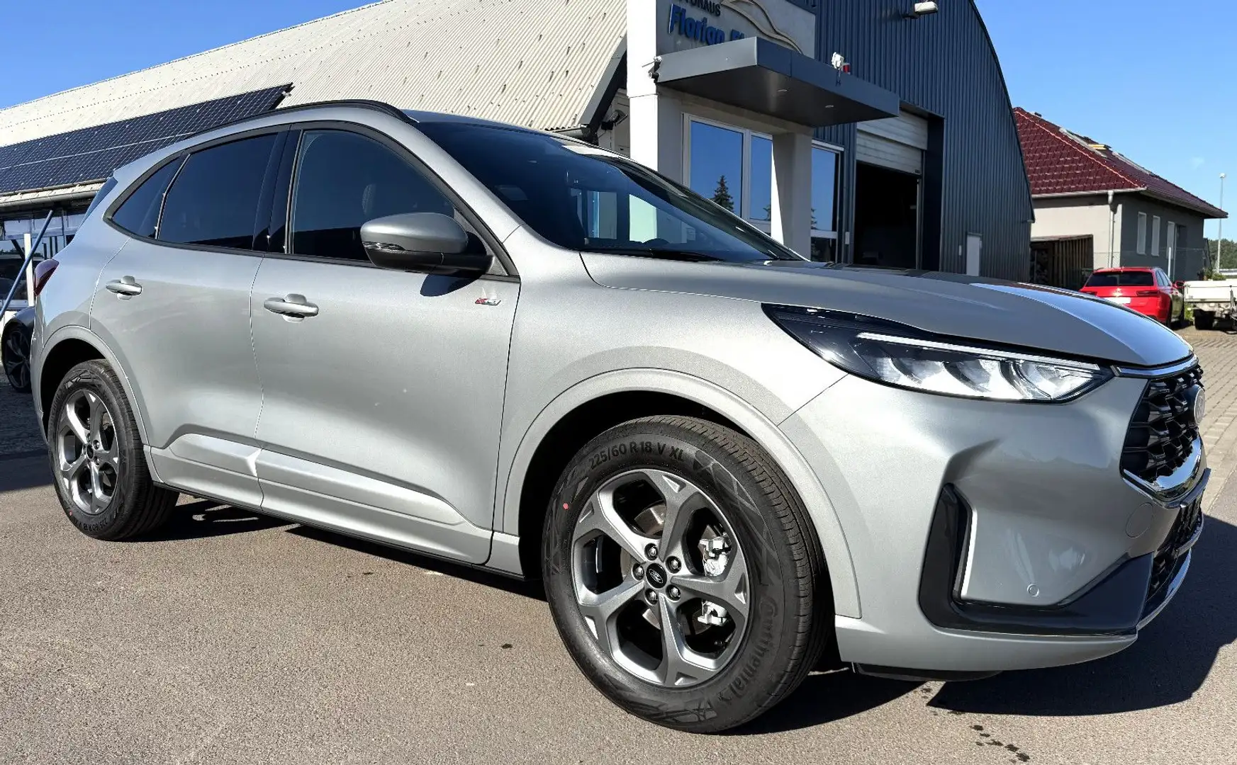 Ford Kuga ST-Line Argento - 1