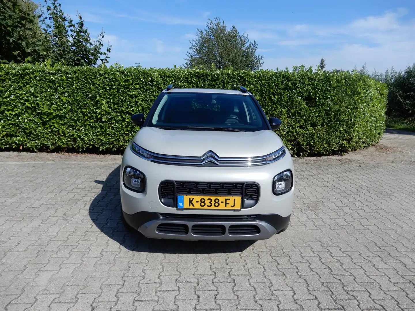 Citroen C3 Aircross 1.2 PureTech S&S Shine Grijs - 2
