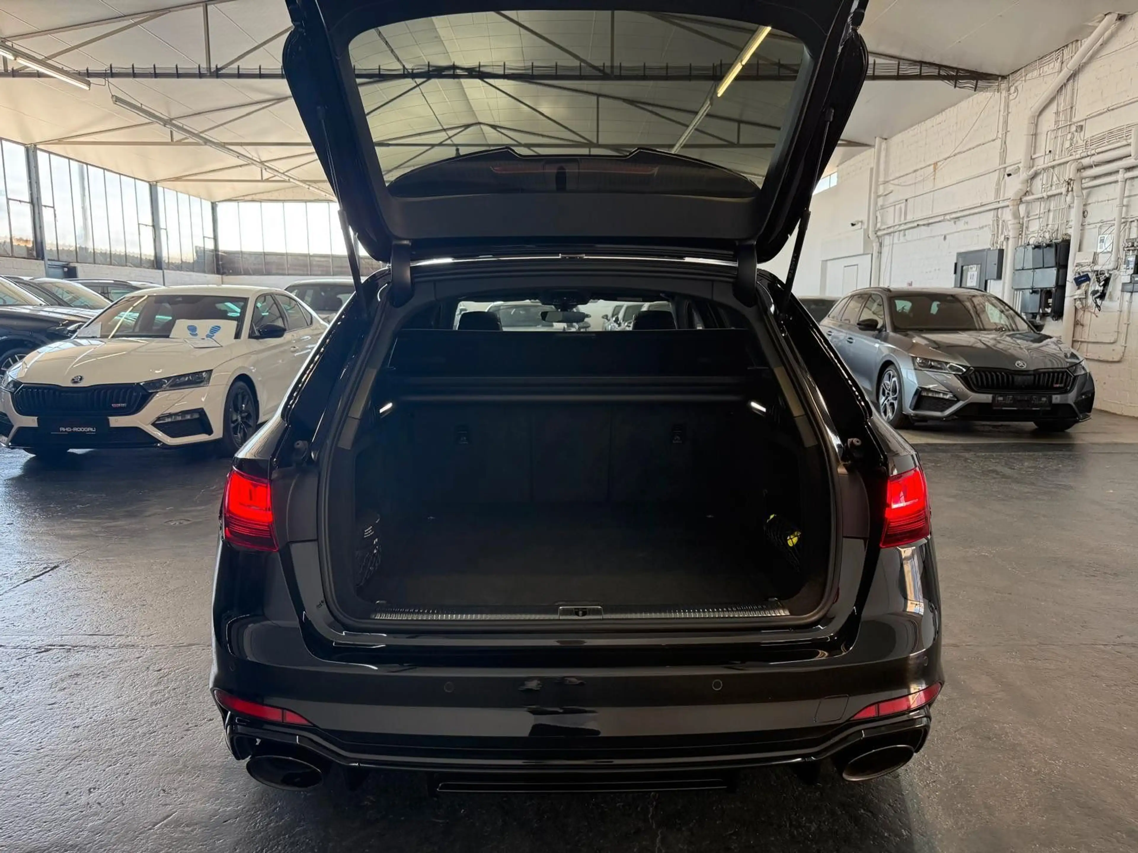 Audi RS4 RS 4 Avant 2.9 TFSI quattro — photo 12