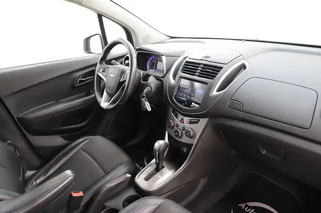 Chevrolet Trax view 15