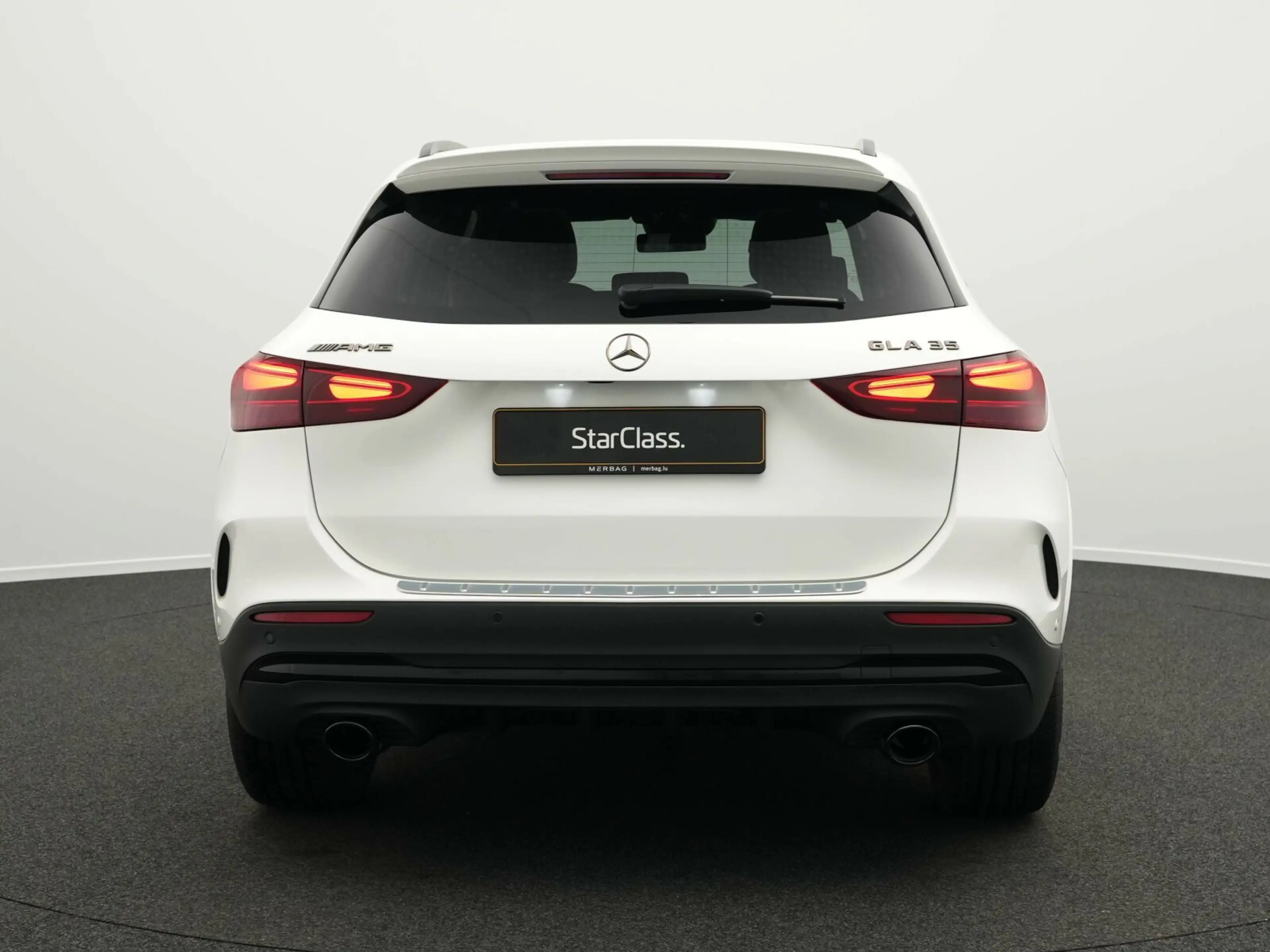 Mercedes-Benz GLA 35 AMG GLA 35 4M Multi+Pano+360°+Night+Burm AMG Line LED — photo 4