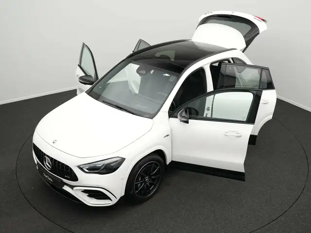 Mercedes-Benz GLA view 14