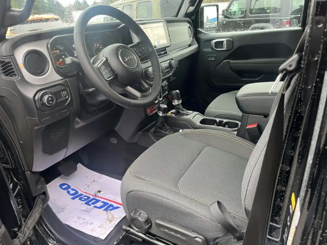 Jeep Gladiator снимка Jeep Gladiator
