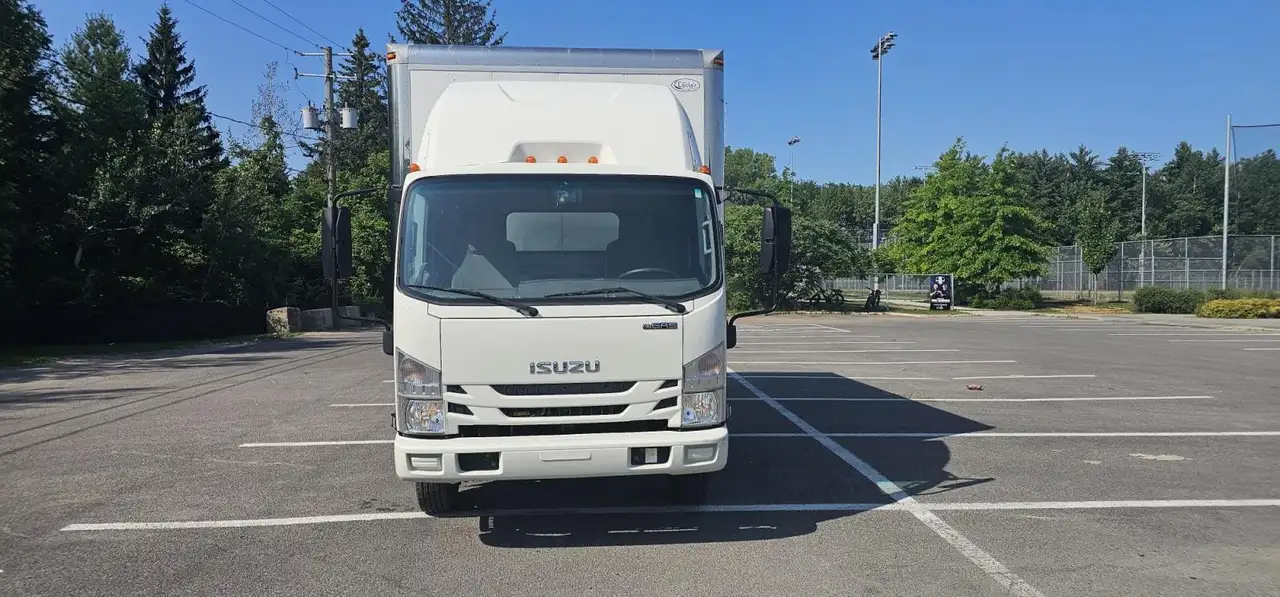 Isuzu NPR fotografie Isuzu NPR