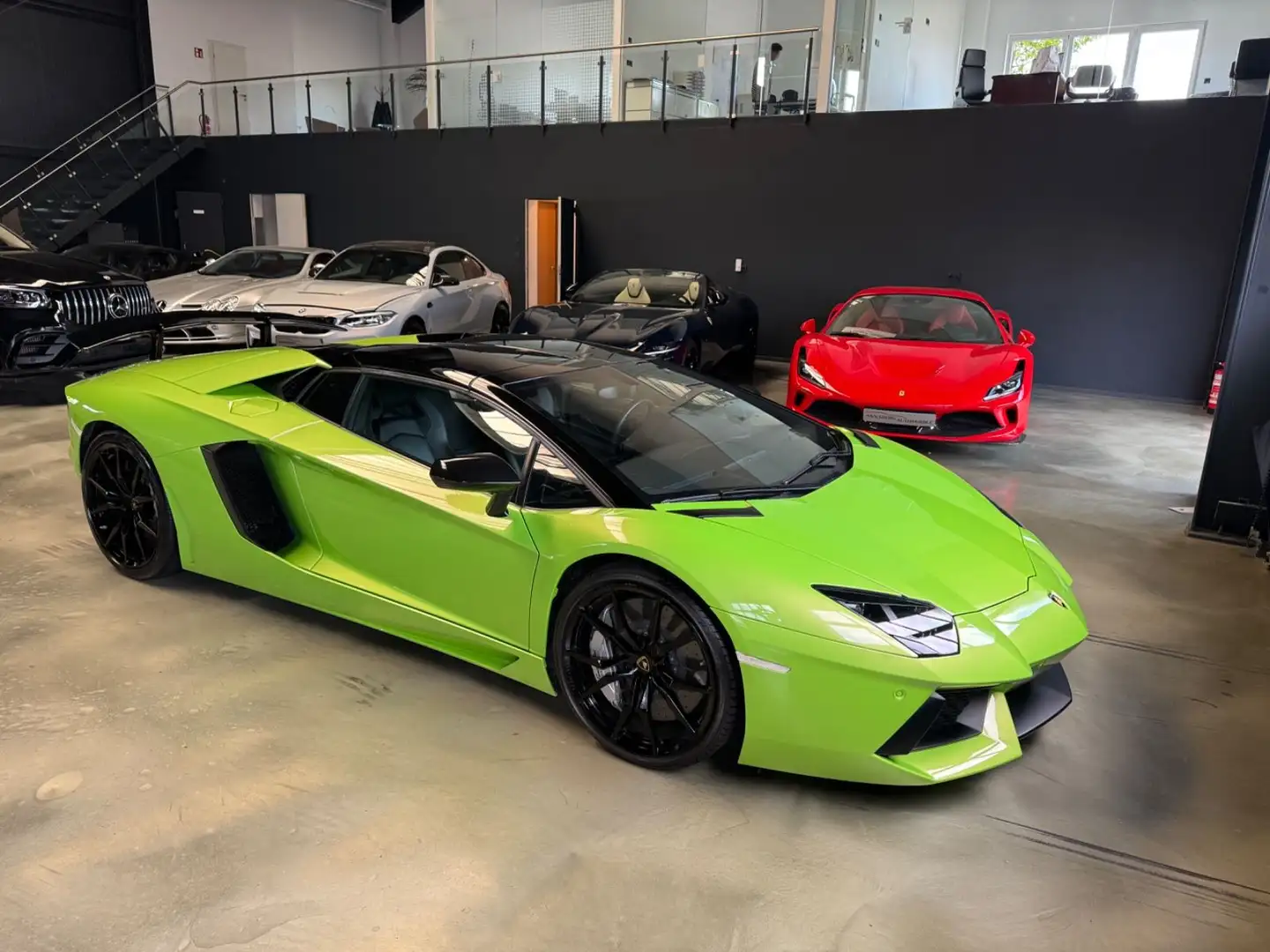 Lamborghini Aventador LP 700-4 Roadster VERDE ITHACA GRÜN Grün - 2