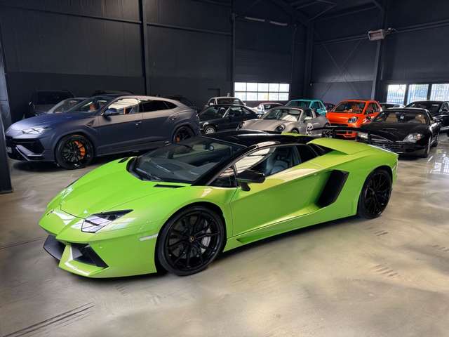 Imagine Lamborghini Aventador LP 700-4 Roadster VERDE ITHACA GRÜN