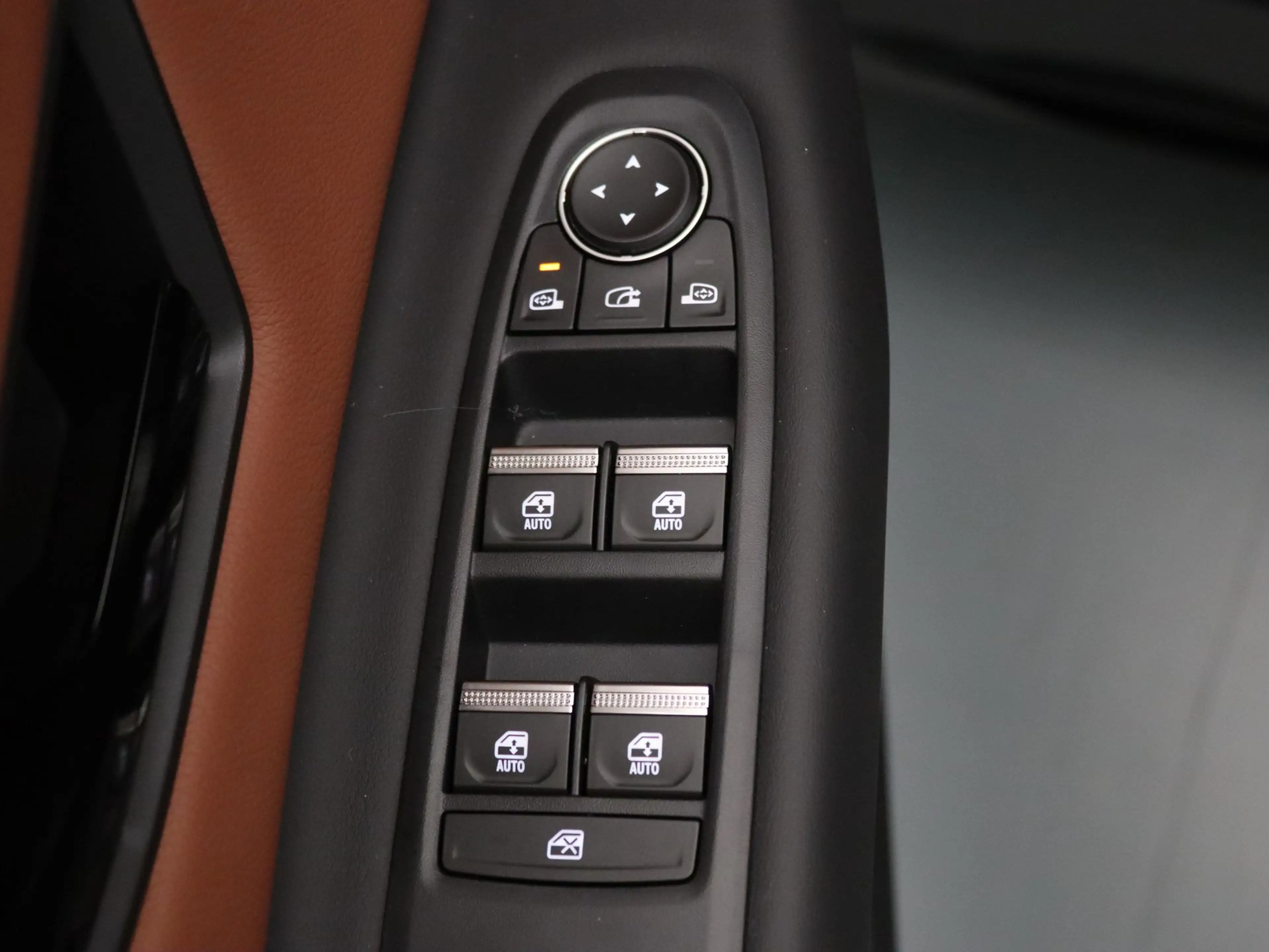 Renault R 5 "Signature Stam" comfort range iconic cinq 52 kWh — photo 8