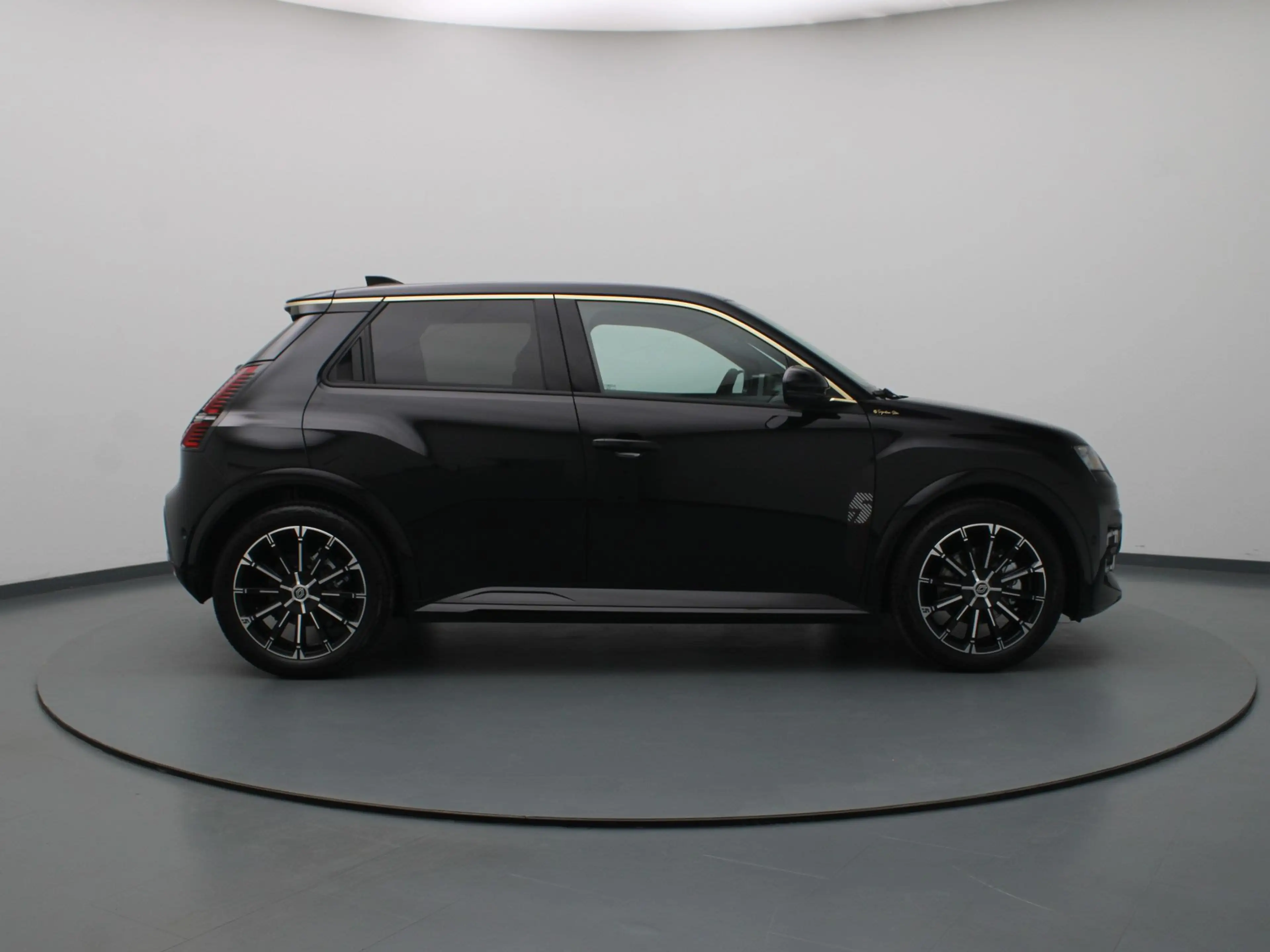 Renault R 5 "Signature Stam" comfort range iconic cinq 52 kWh — photo 32