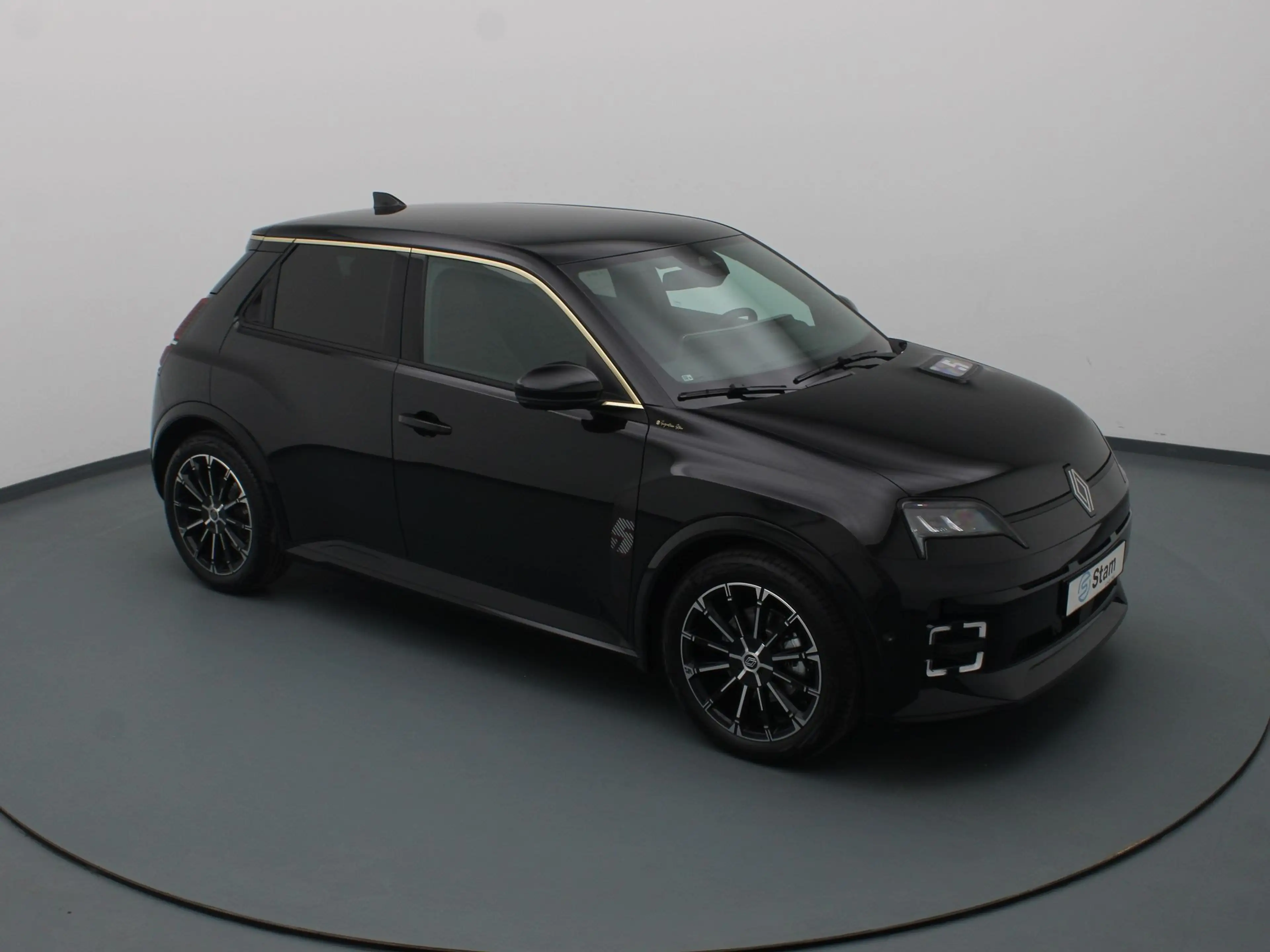 Renault R 5 "Signature Stam" comfort range iconic cinq 52 kWh — photo 10