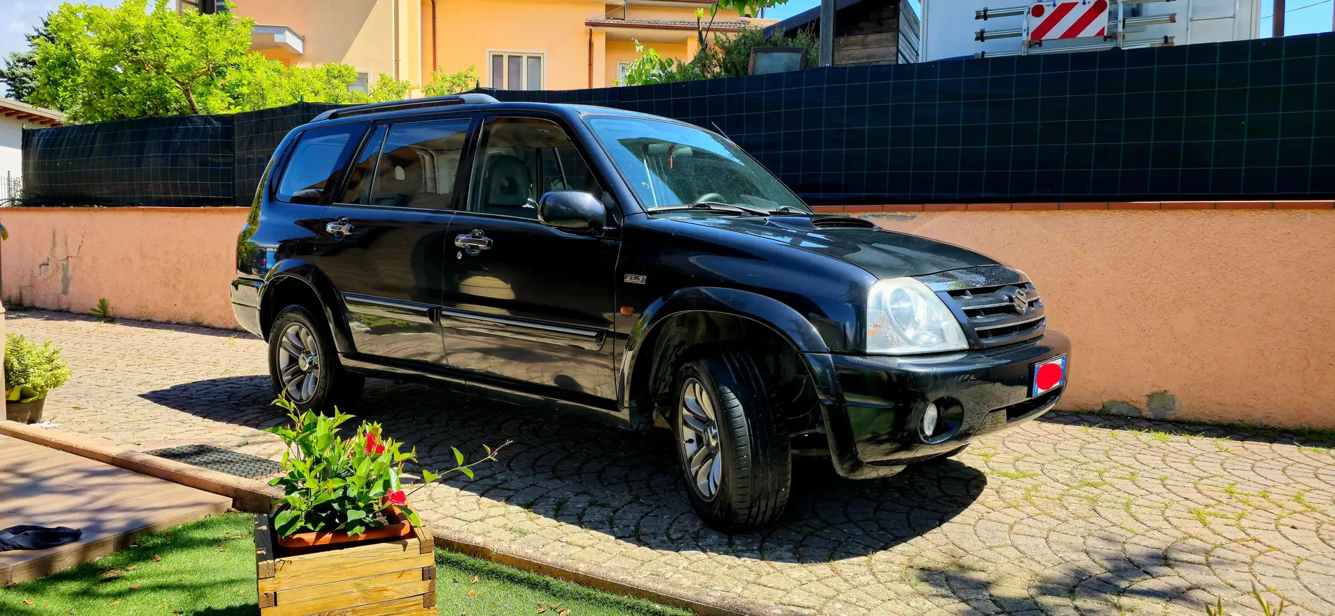 Suzuki XL-7 Station vagon Fekete - 1