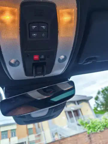 Volvo XC60 view 14