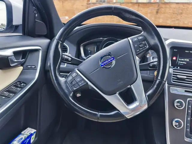 Volvo XC60 view 12