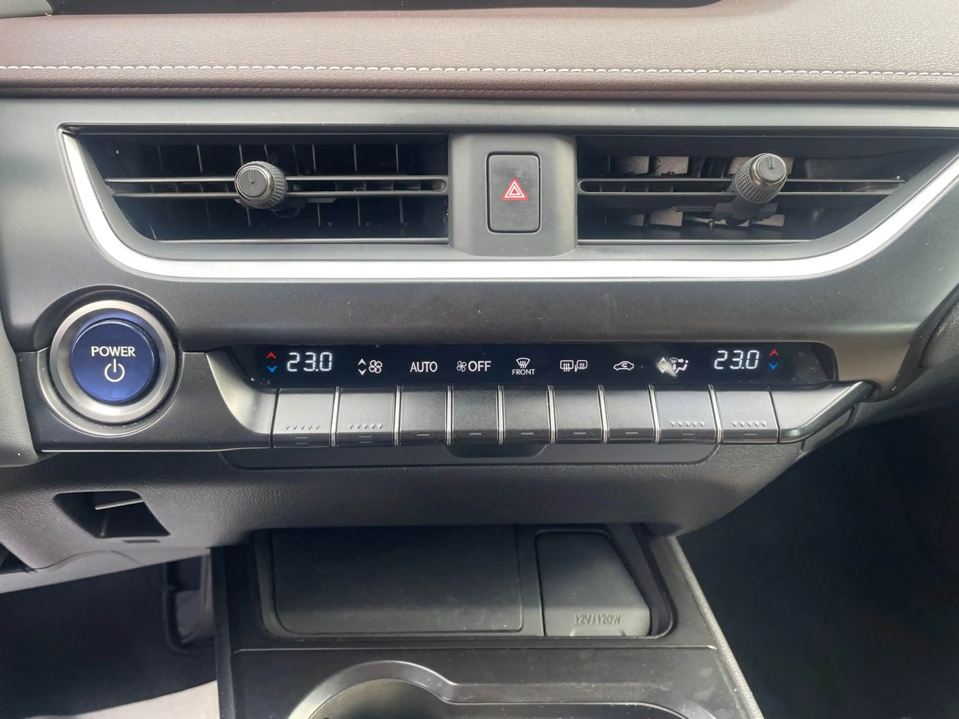 Lexus UX 250h 2,0 Hybrid Automatik/Leder/Klima/Navi/Kam — photo 15