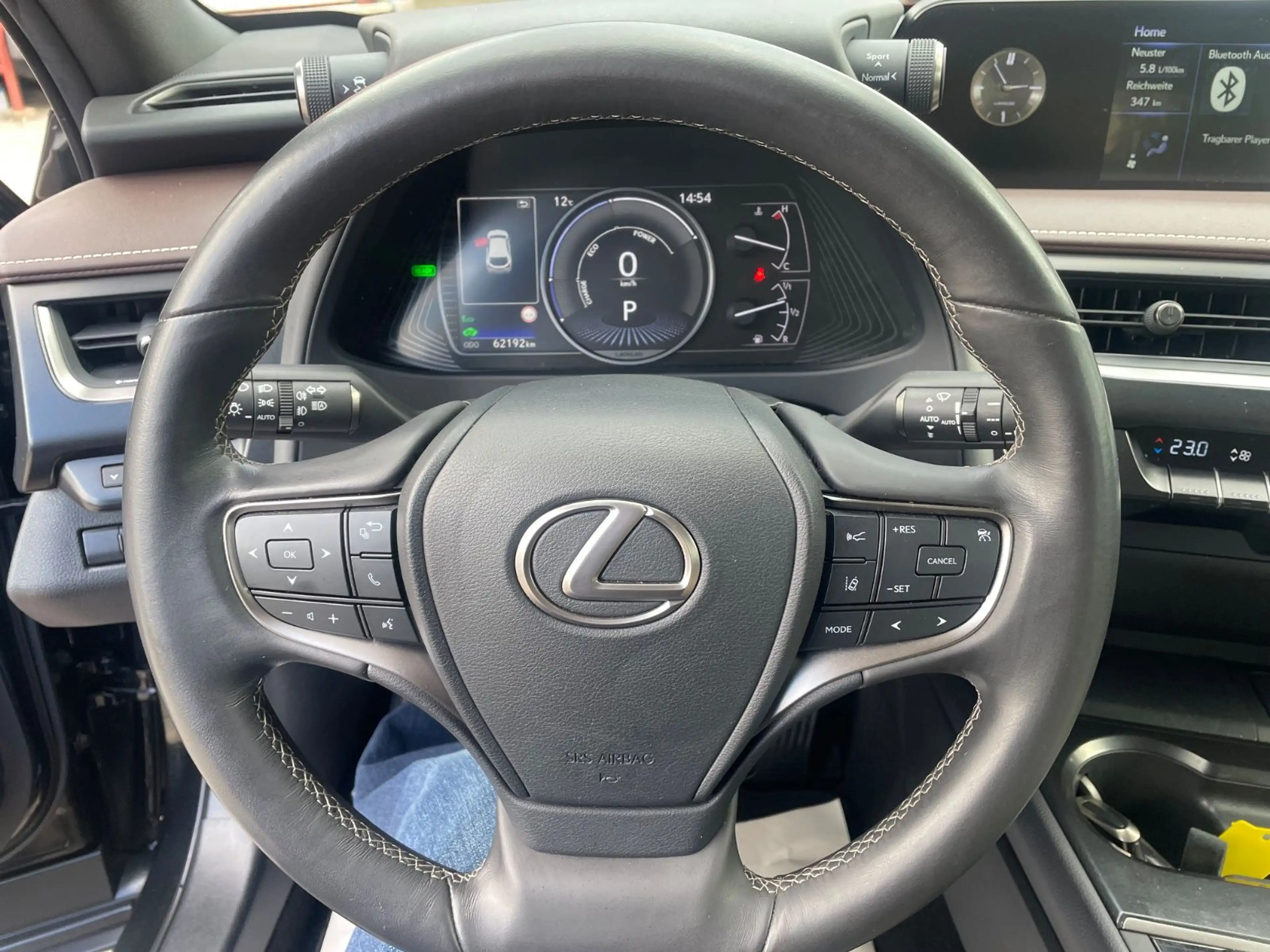 Lexus UX 250h 2,0 Hybrid Automatik/Leder/Klima/Navi/Kam — photo 14