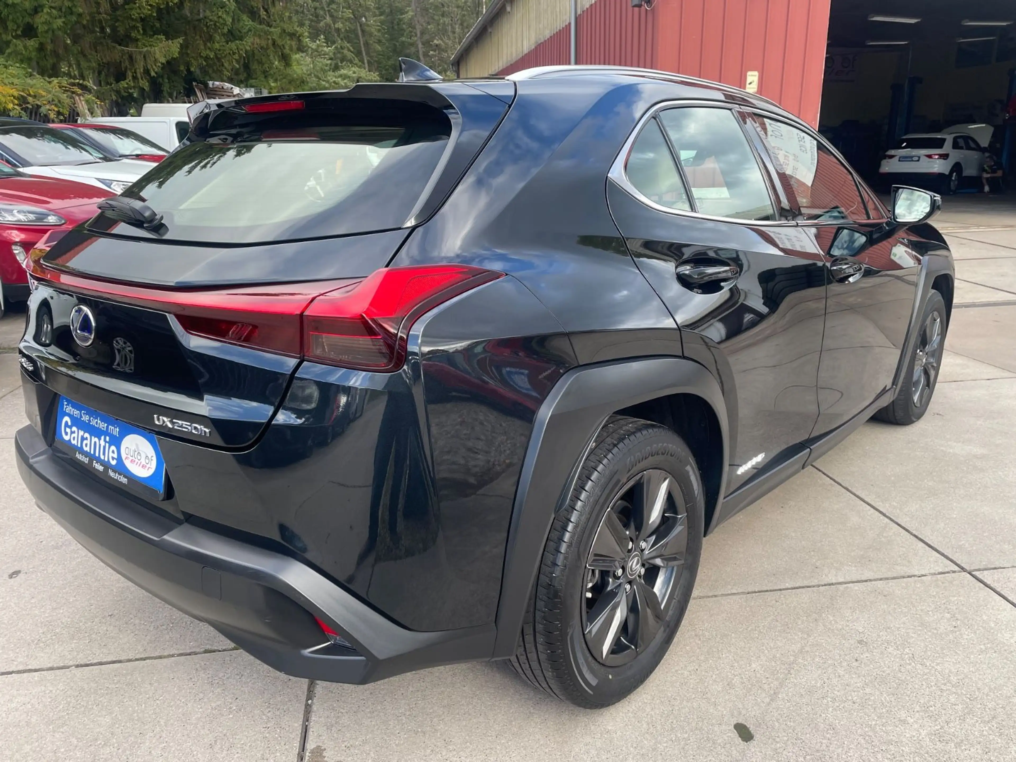 Lexus UX 250h 2,0 Hybrid Automatik/Leder/Klima/Navi/Kam — photo 3