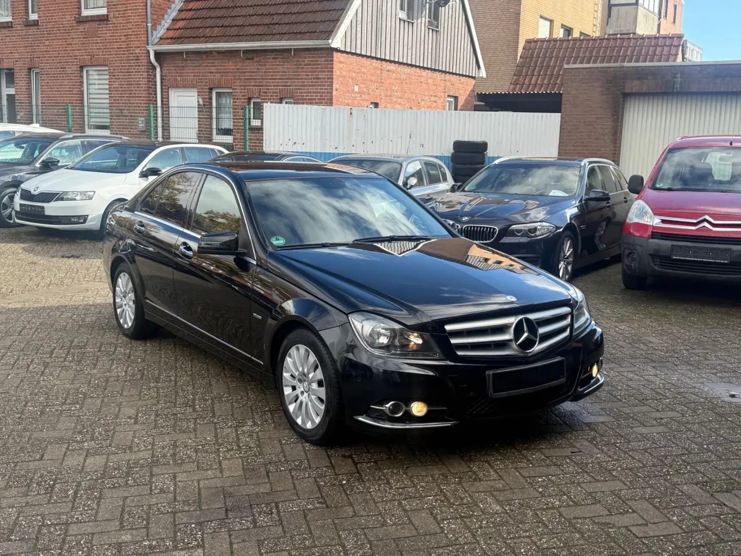 Mercedes-Benz C 180 CGI BlueEfficiency Avantgarde*NAVI*SHZ*MFL Noir - 1
