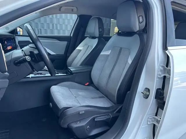 Opel Astra view 10