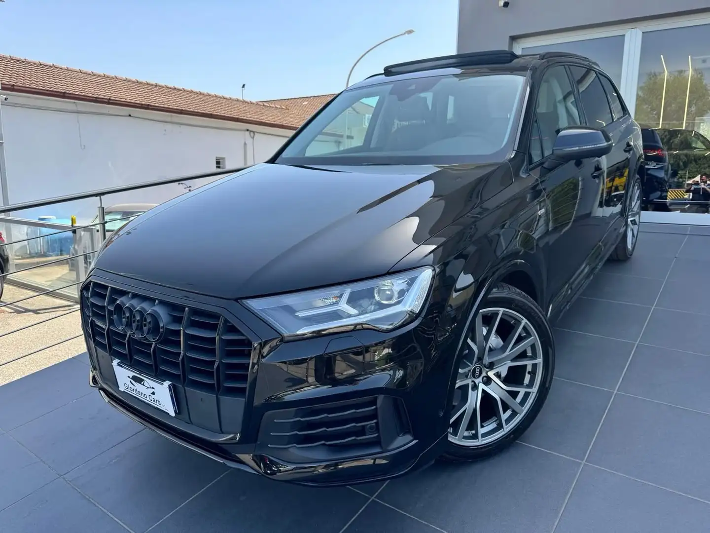 Audi Q7 3.0 tdi Sport Plus S-Line quattro tiptronic Noir - 2