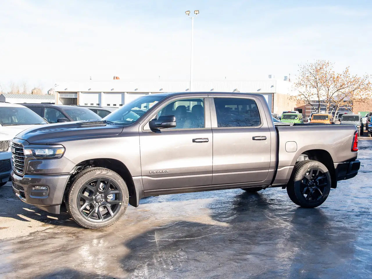 RAM 1500 снимка RAM 1500