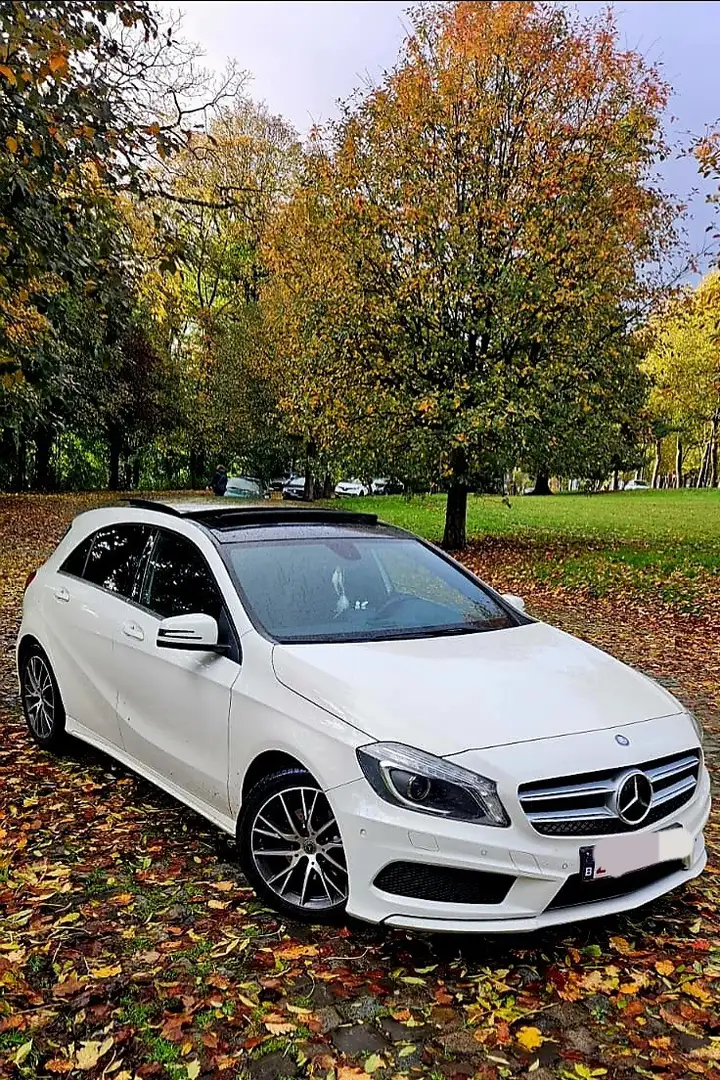 Mercedes-Benz A 180 AMG Line - 1