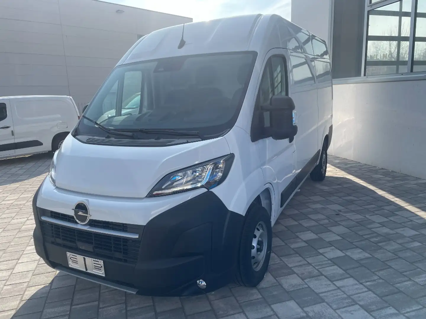 Opel Movano 35 2.2 BlueHDi 140 S&S PM-TM Furgone Bianco - 1