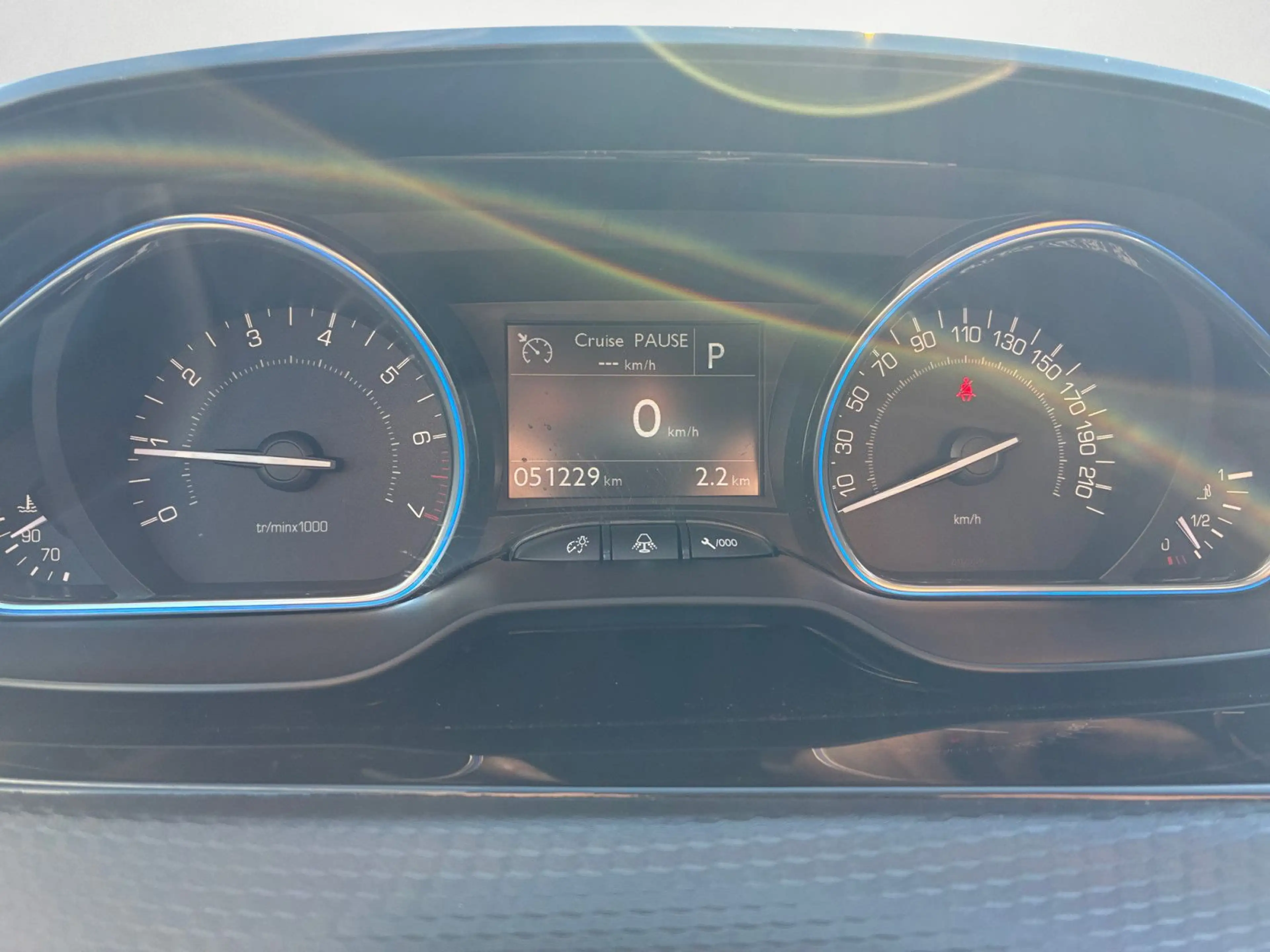 Peugeot 2008 Allure AUTOMATIK*NAVI*SHZ*CARPLAY*KLIMA* PD — photo 10