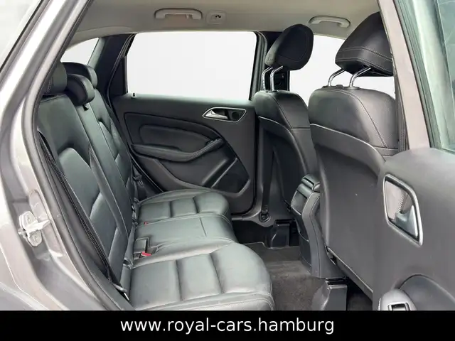Mercedes-Benz B-Class view 14
