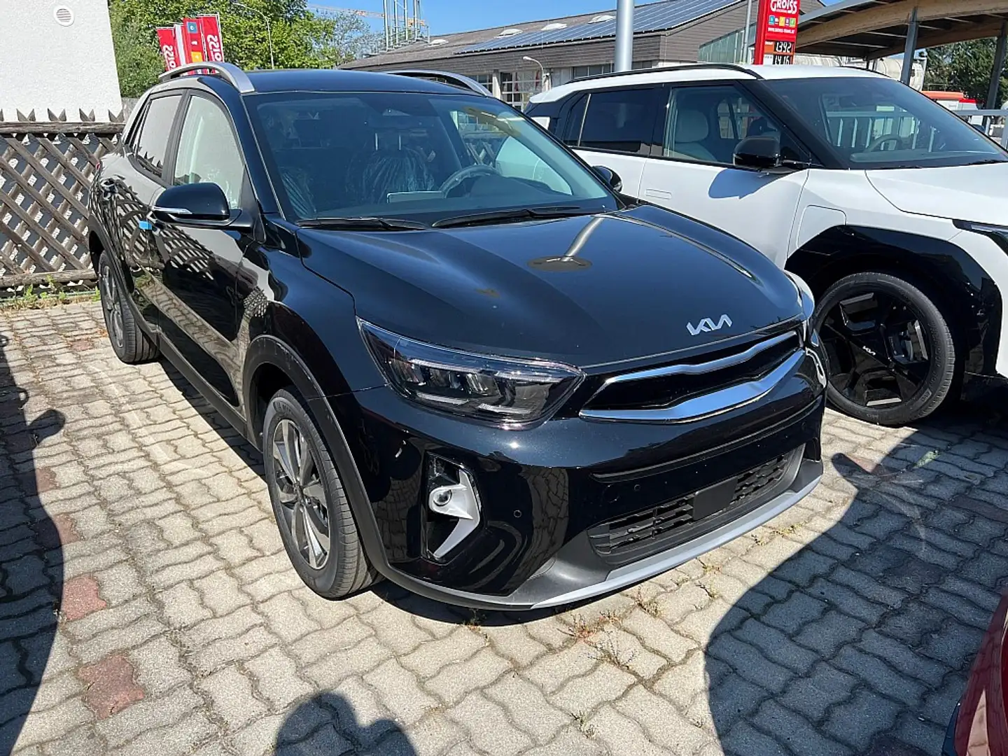 Kia Stonic 1,0 TGDI GPF ISG Gold DCT Aut. Schwarz - 1