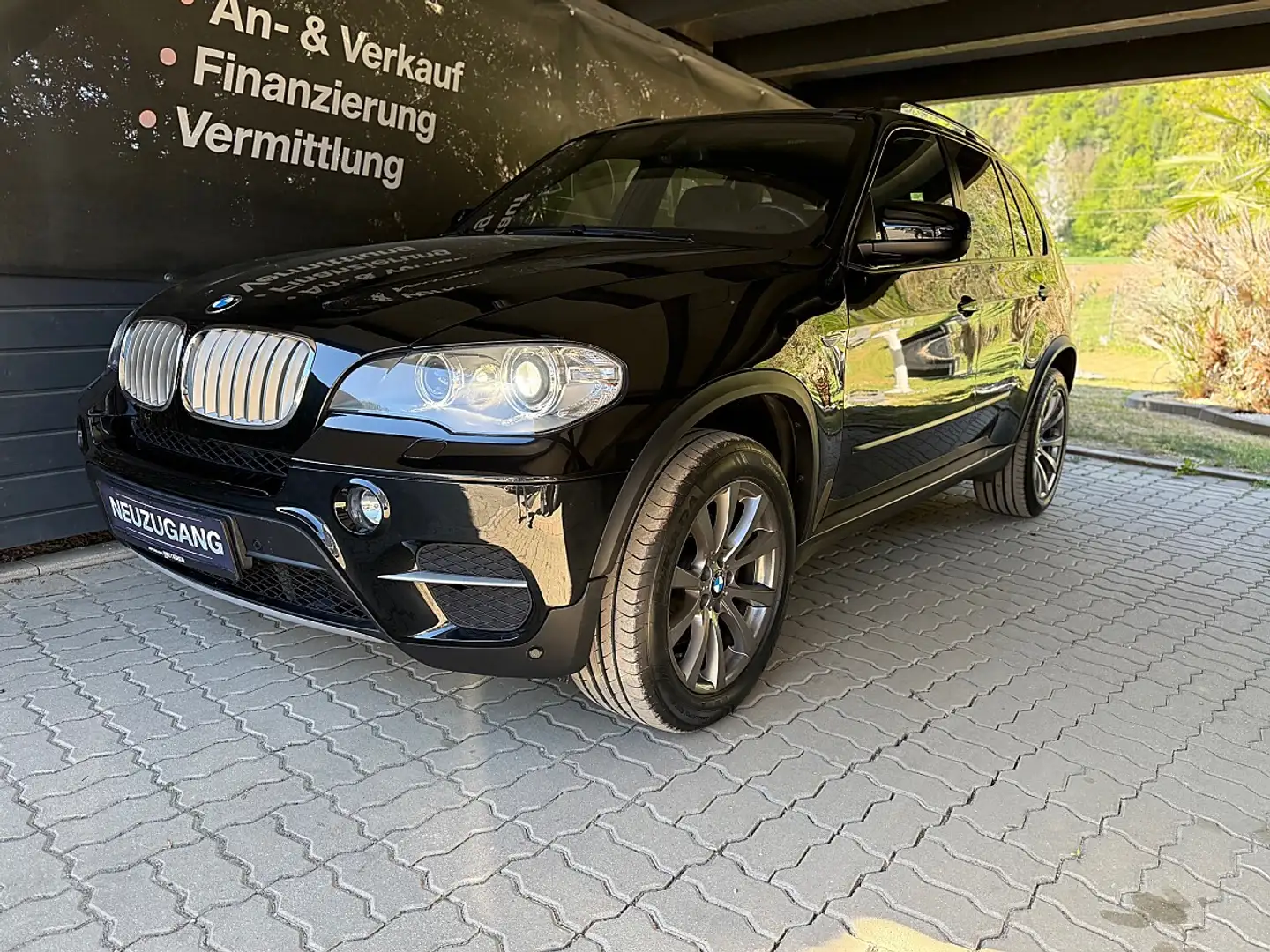 BMW X5 xDrive40d Österreich-Paket Aut. *Panorama*360°K... Schwarz - 1