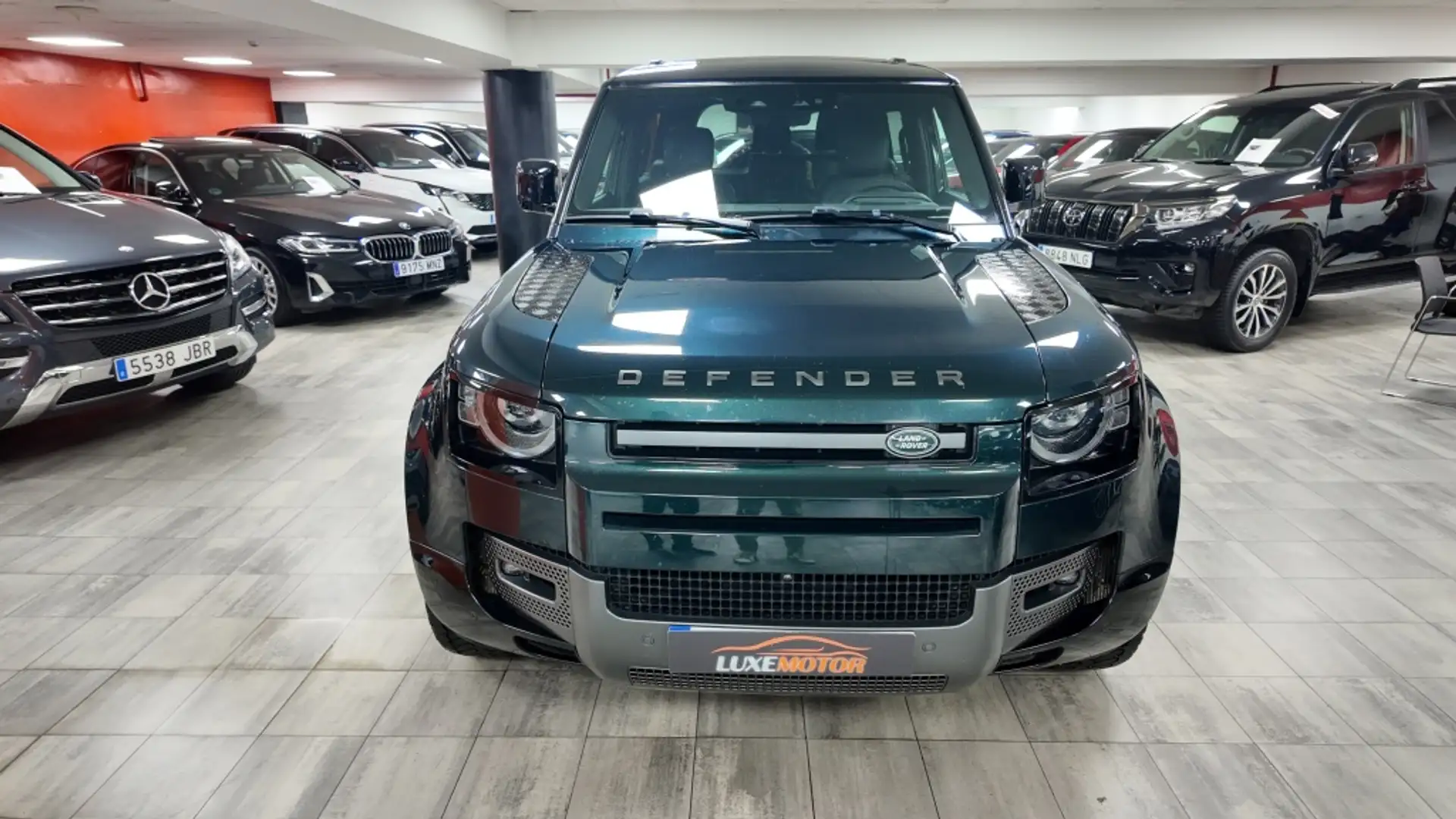 Land Rover Defender 90 5.0 V8 AWD Aut. 525 Verde - 2