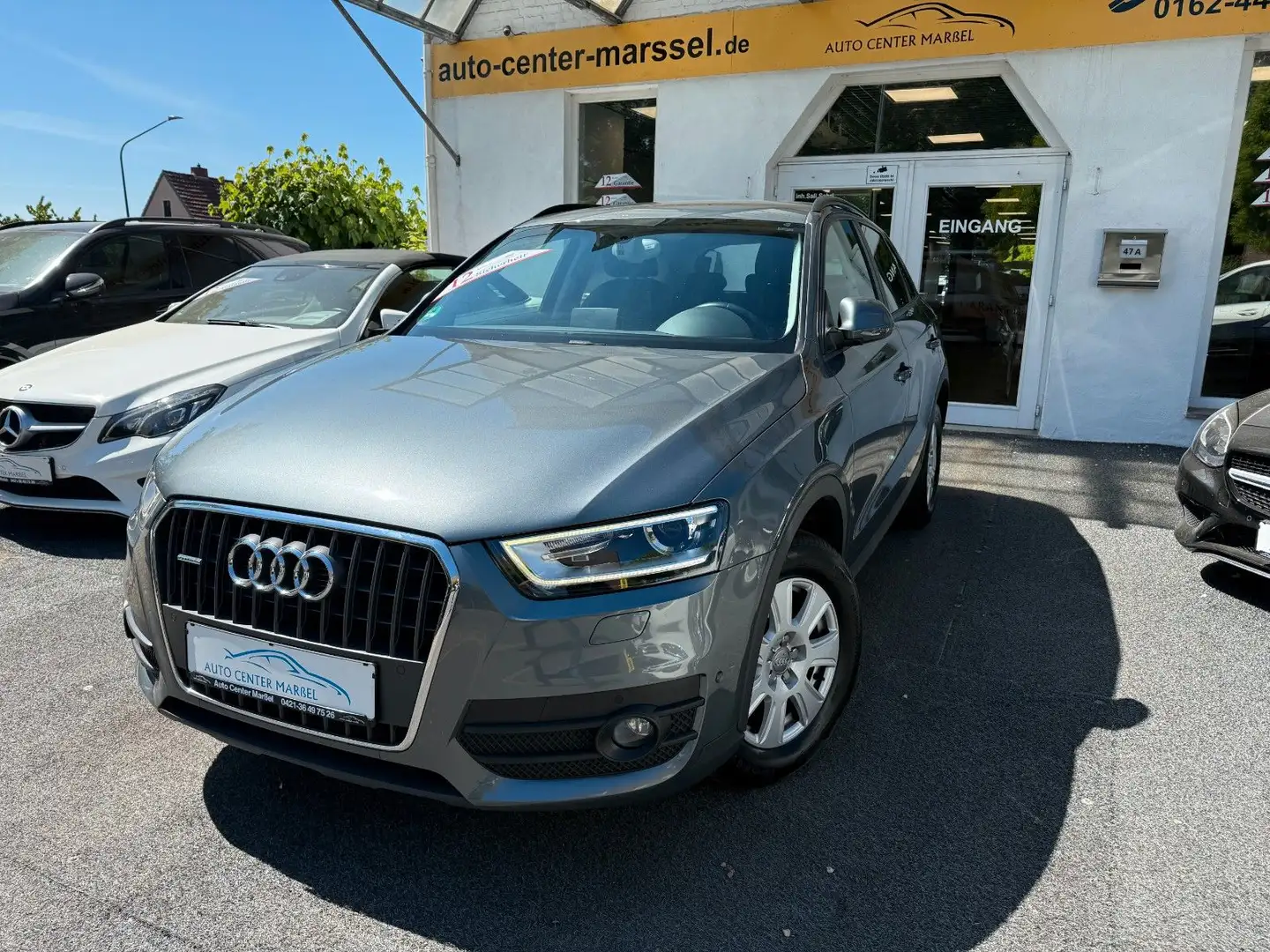 Audi Q3 2.0 TFSI quattro NAVI/XENON/AHK/PDC/SHZ Grau - 1