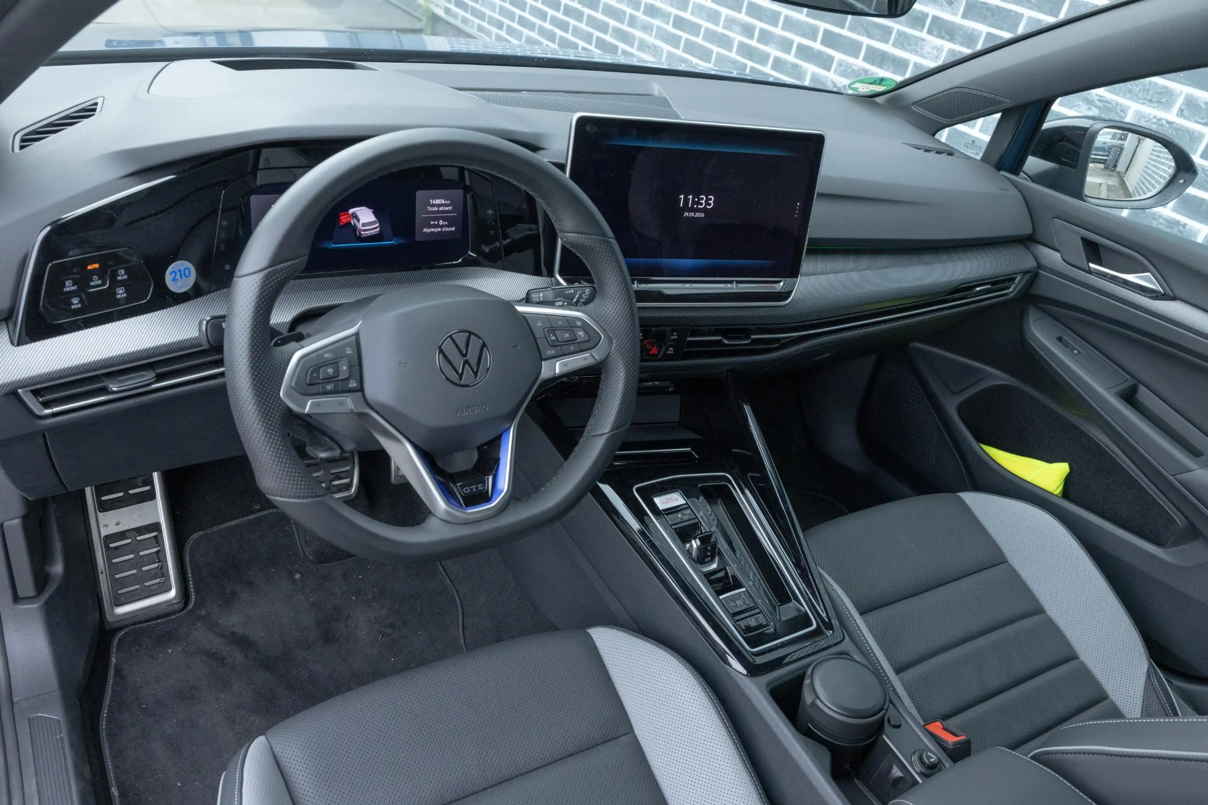 Volkswagen Golf GTE 1.5 eHybrid | Plug-in Hybrid (PHEV) | Black Style — photo 8
