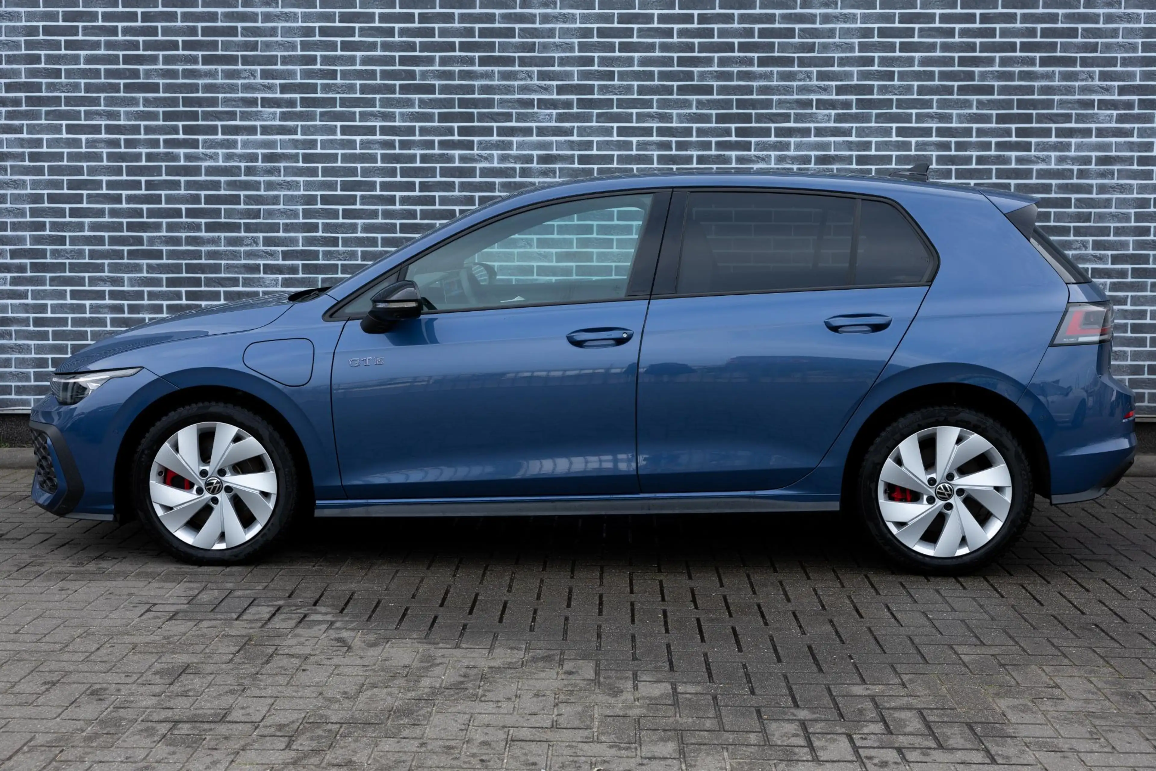 Volkswagen Golf GTE 1.5 eHybrid | Plug-in Hybrid (PHEV) | Black Style — photo 3