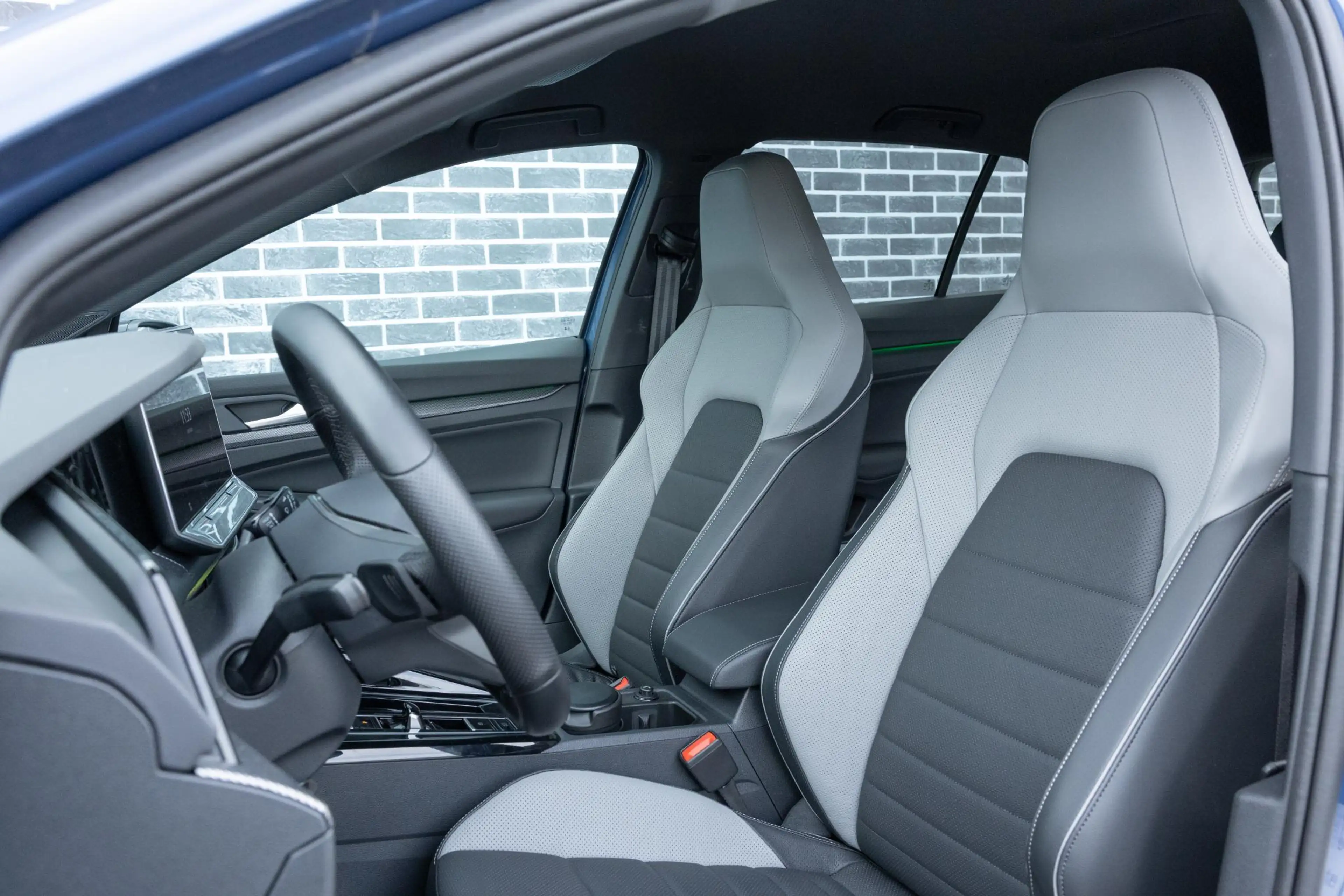 Volkswagen Golf GTE 1.5 eHybrid | Plug-in Hybrid (PHEV) | Black Style — photo 4