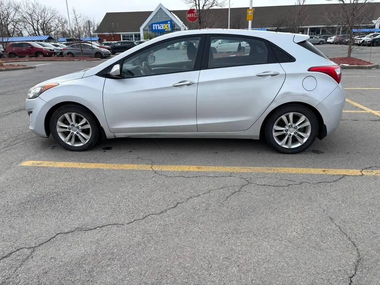 Hyundai ELANTRA снимка Hyundai ELANTRA