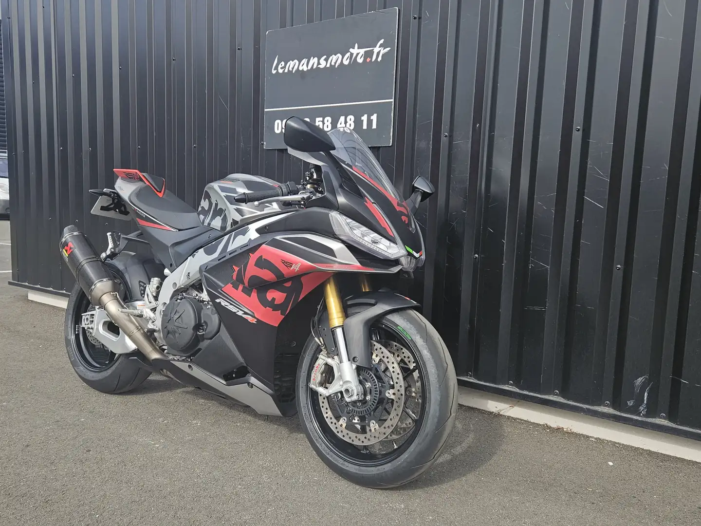 Aprilia RSV4 - 2