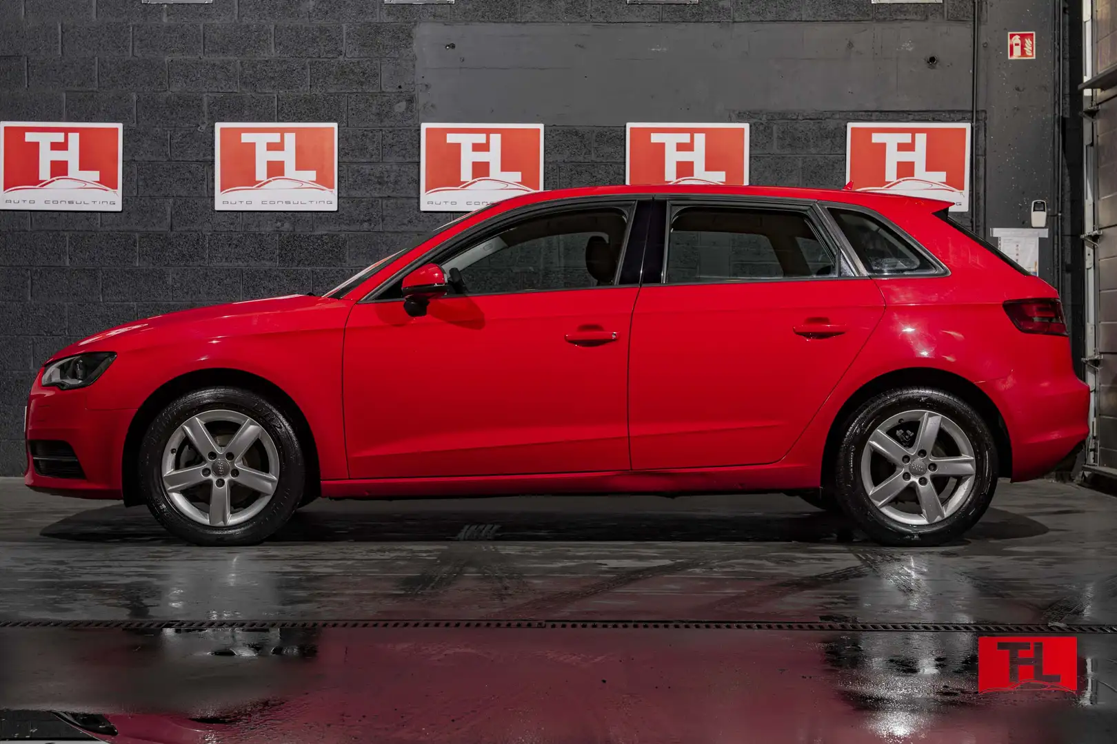 Audi A3 Audi A3 1.2 TSI Rot - 2