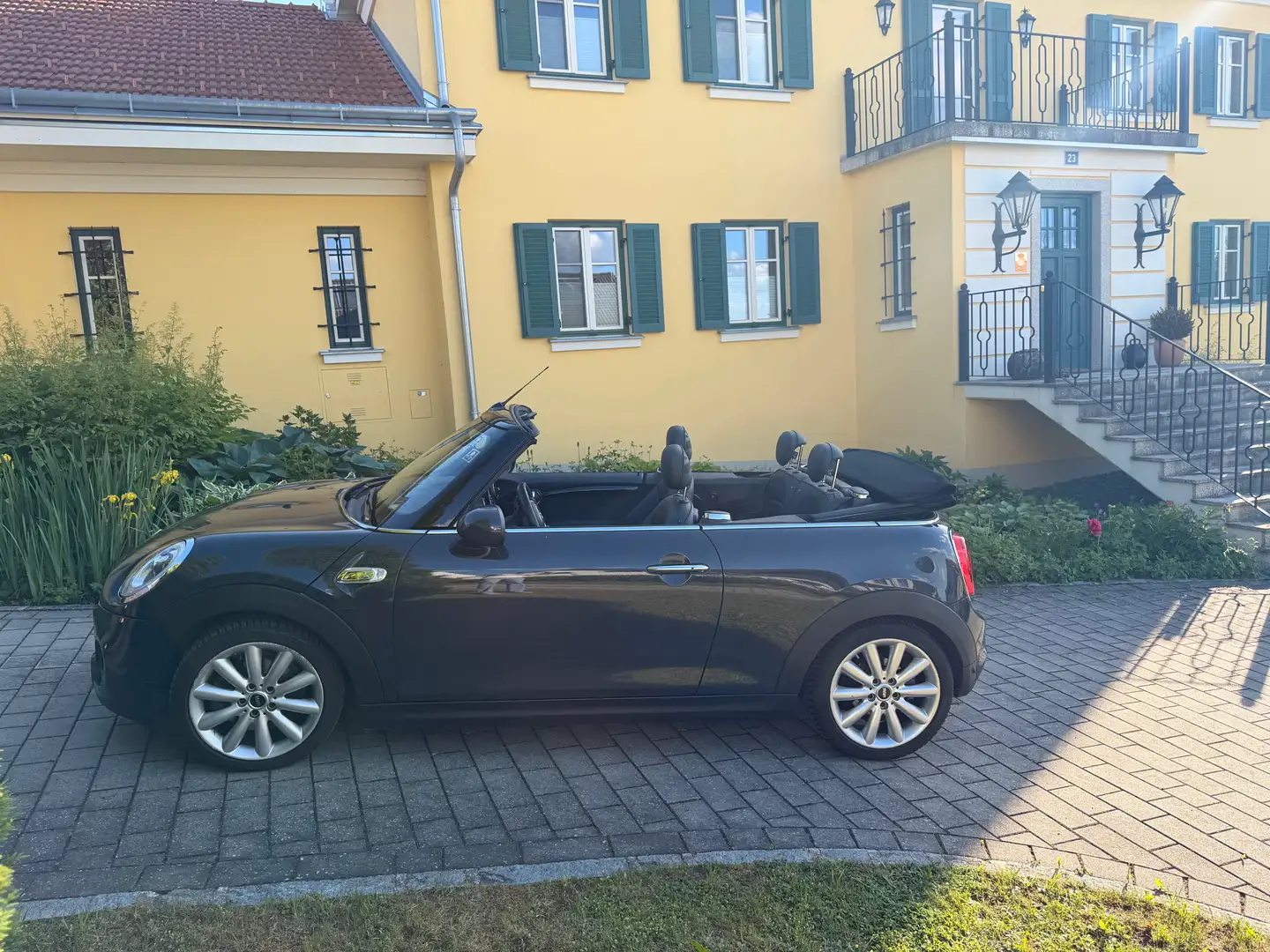 MINI Cooper S Cabrio MINI Cooper S Cabrio Aut. Cooper S mit works Kit Grau - 2