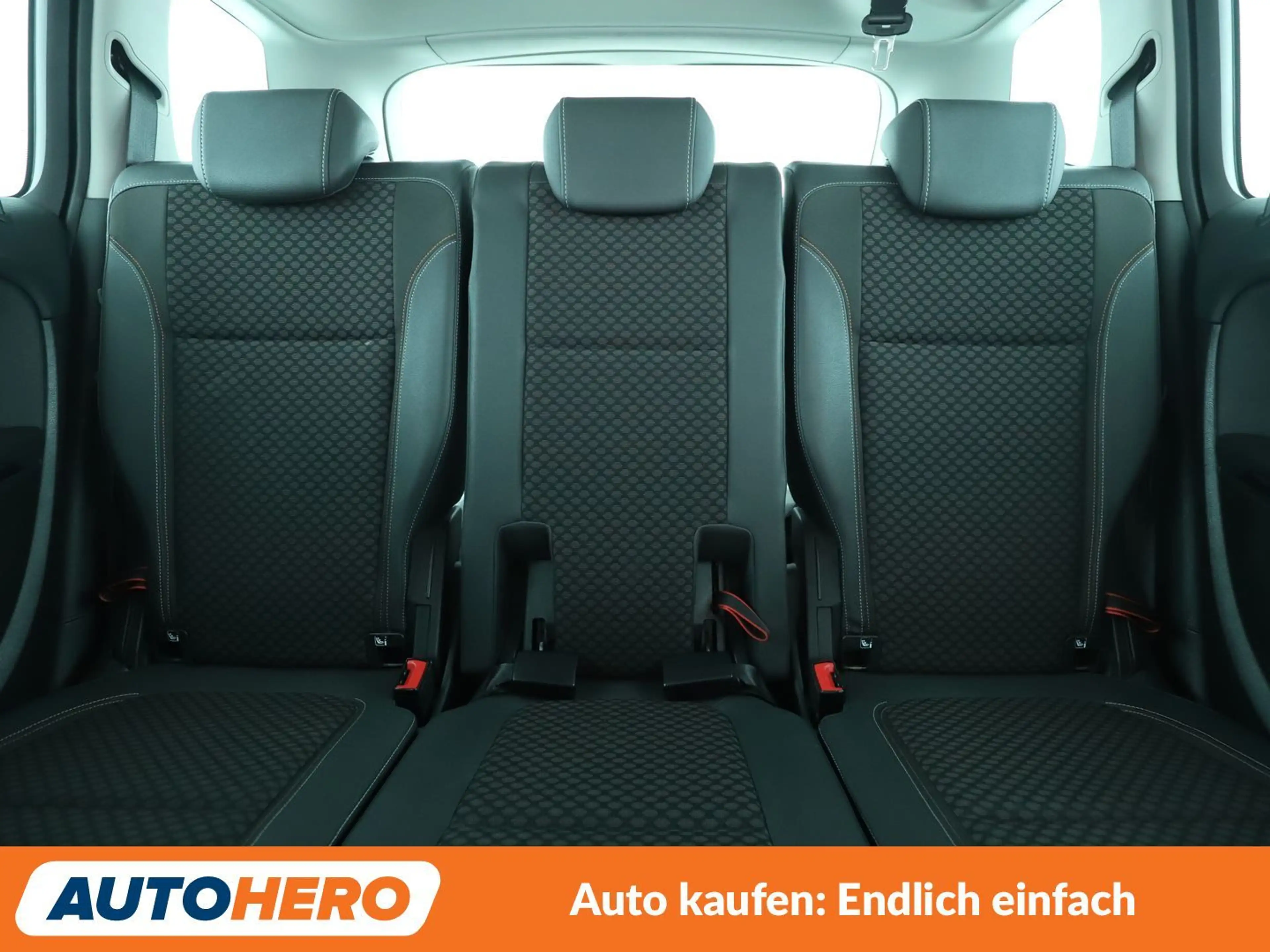 Opel Zafira Tourer 1.6 SIDI Turbo Innovation Start/Stop*LED*PDC*SHZ* — photo 15