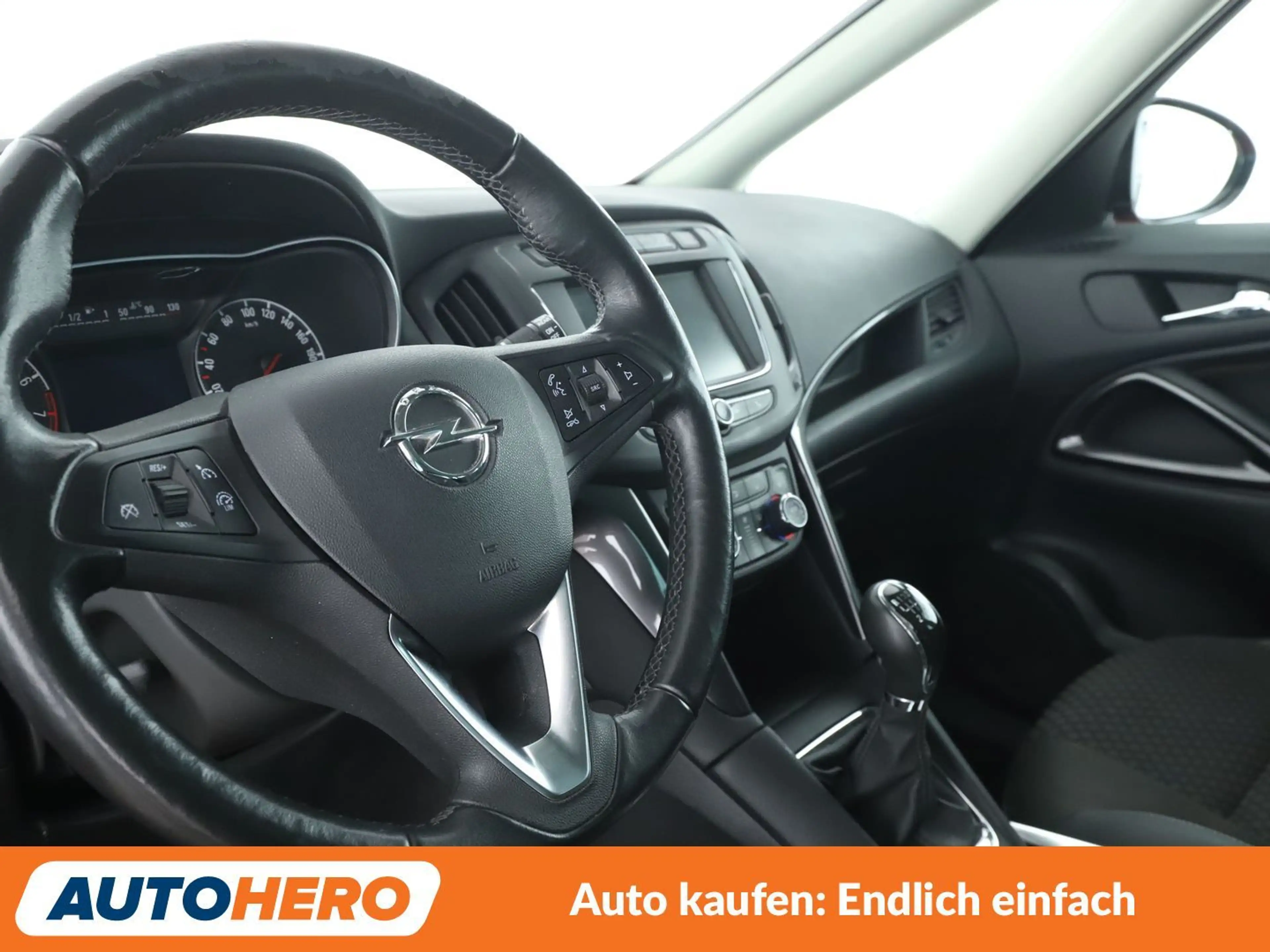 Opel Zafira Tourer 1.6 SIDI Turbo Innovation Start/Stop*LED*PDC*SHZ* — photo 11