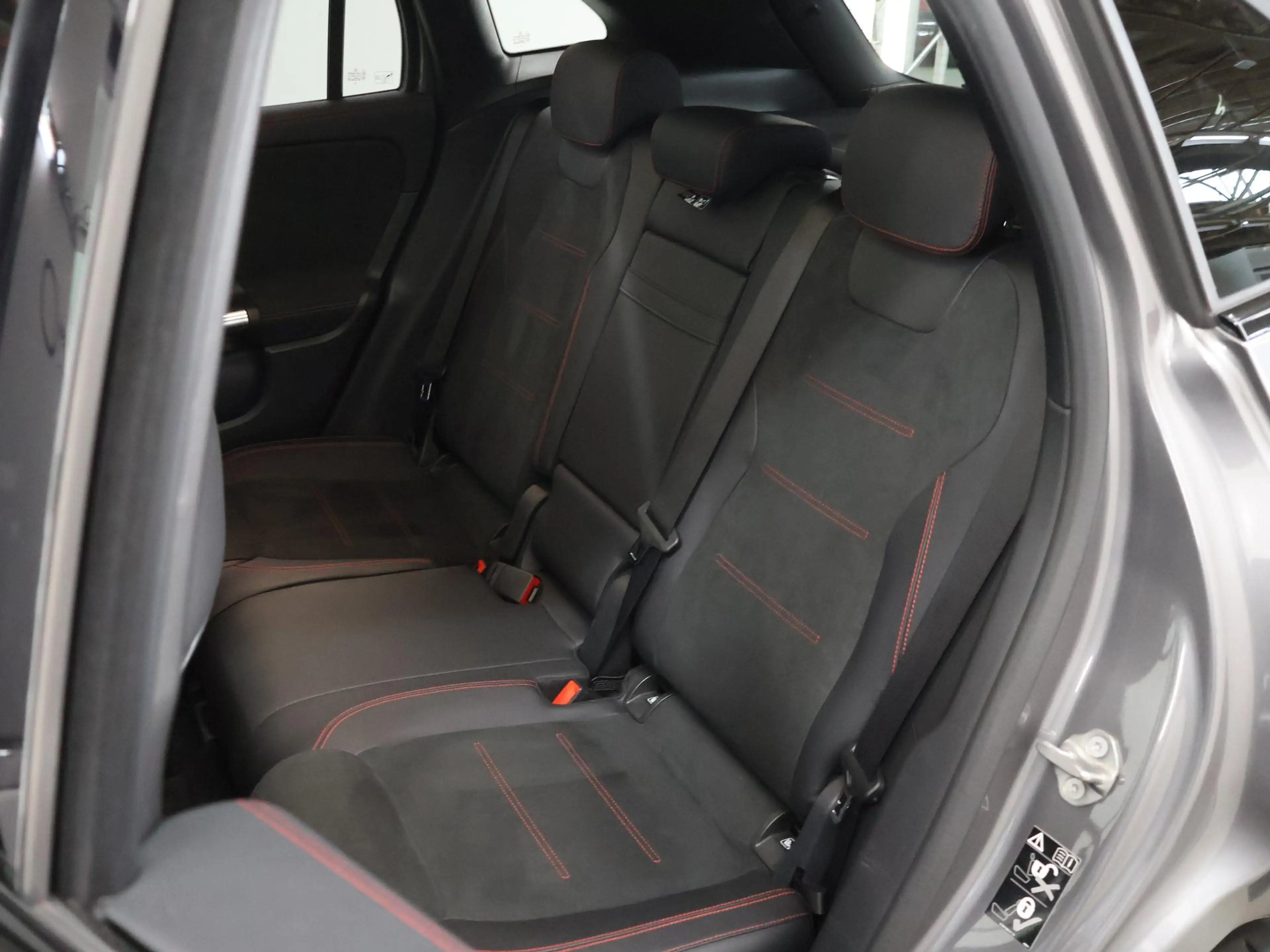 Mercedes-Benz GLA 200 Business Solution AMG | Night | Panoramadak | Memo — photo 11