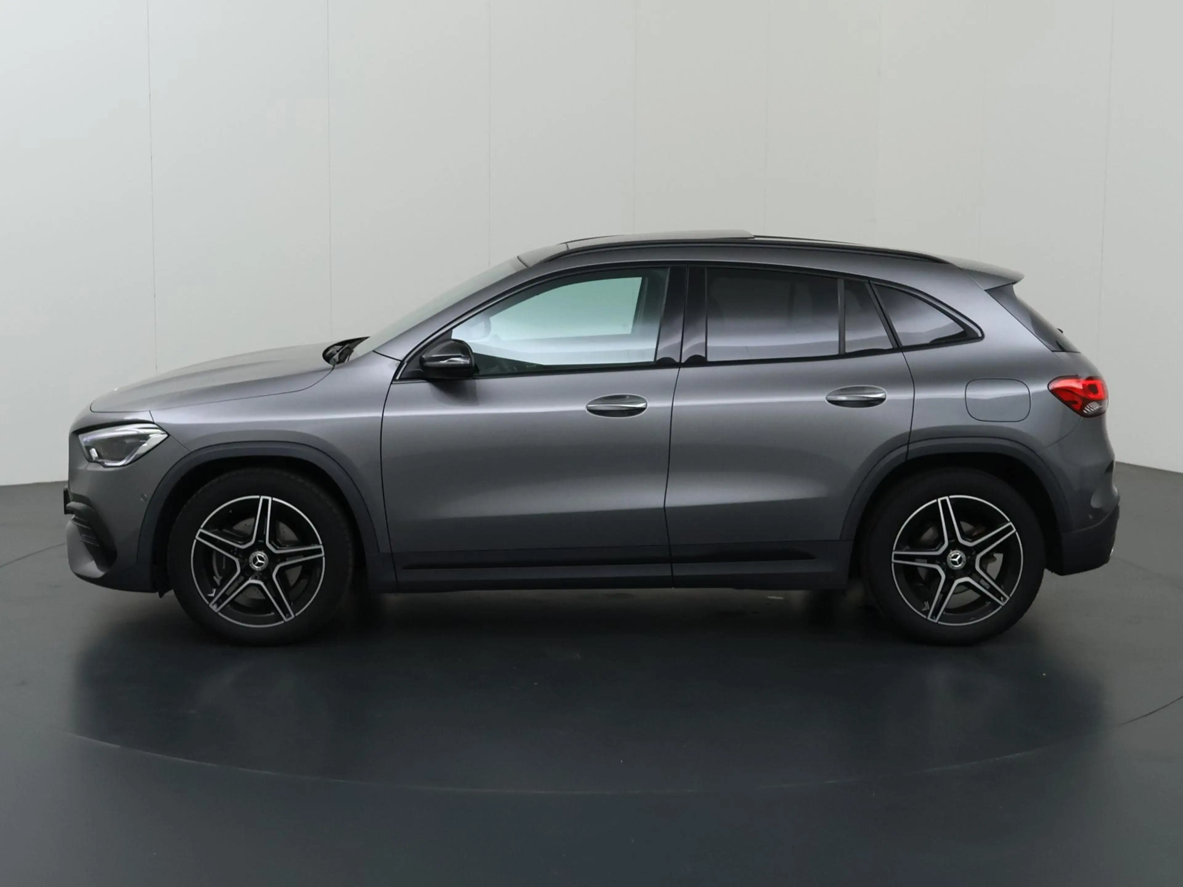 Mercedes-Benz GLA 200 Business Solution AMG | Night | Panoramadak | Memo — photo 5